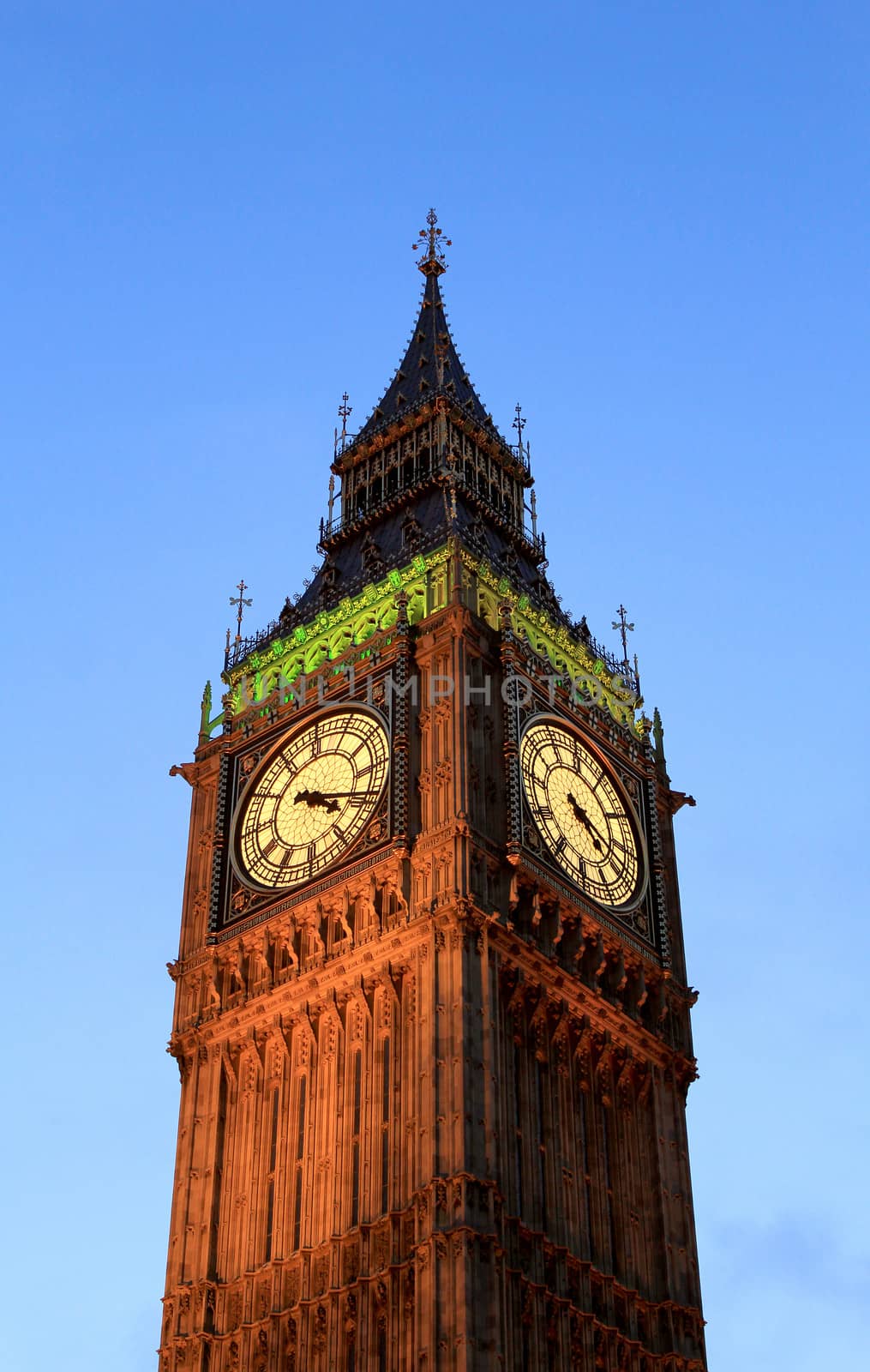 Big Ben at night, London, UK  by ptxgarfield