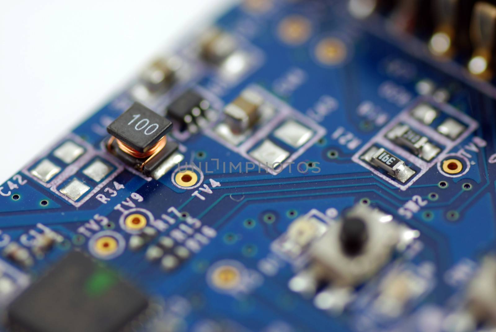 electronic components and devices by albln