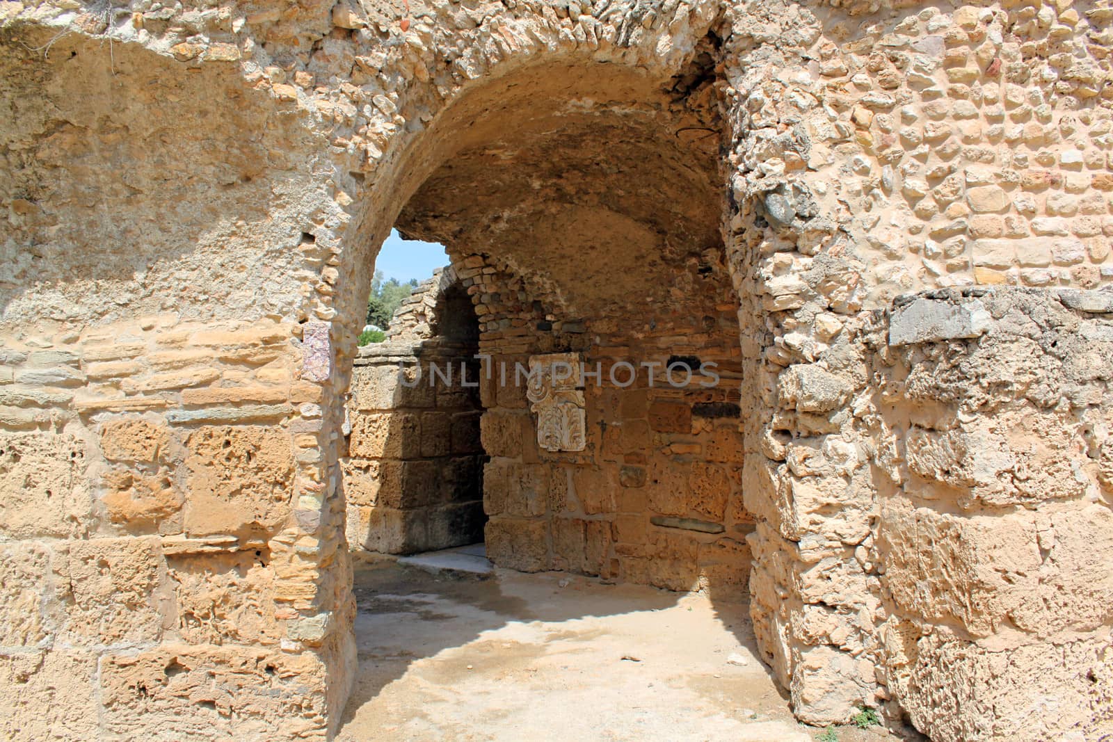 The passage in the stone wall