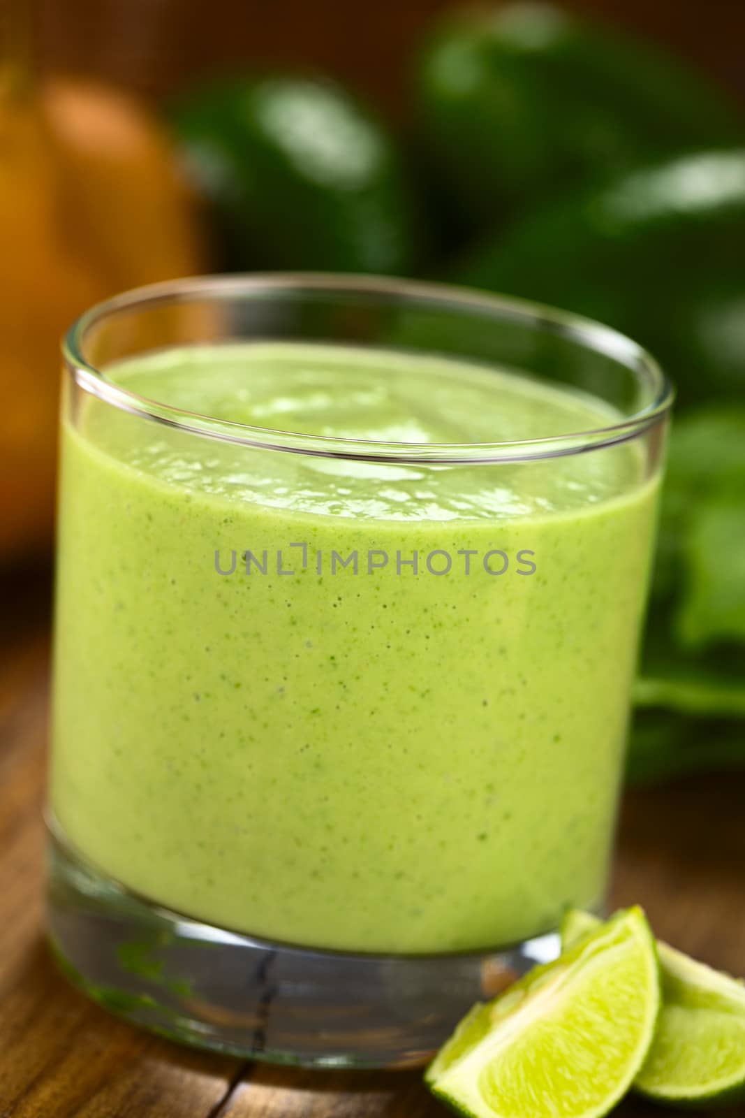 Avocado, Spinach and Pear Smoothie by ildi