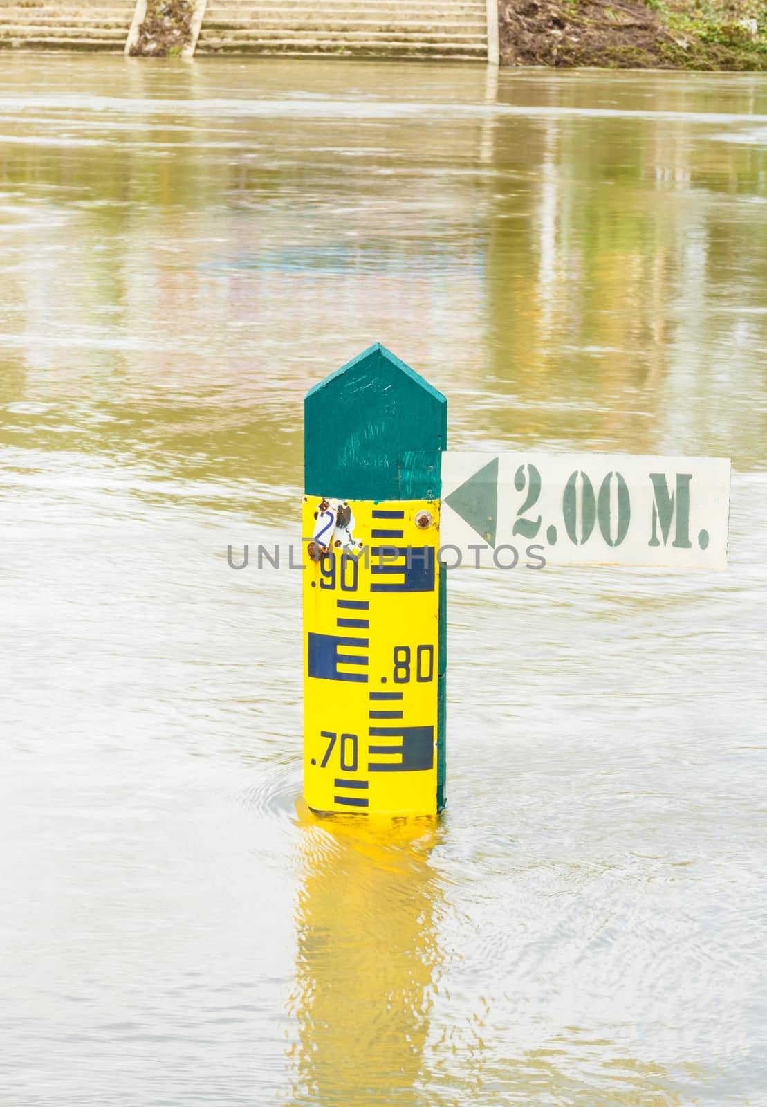 Water level indicator