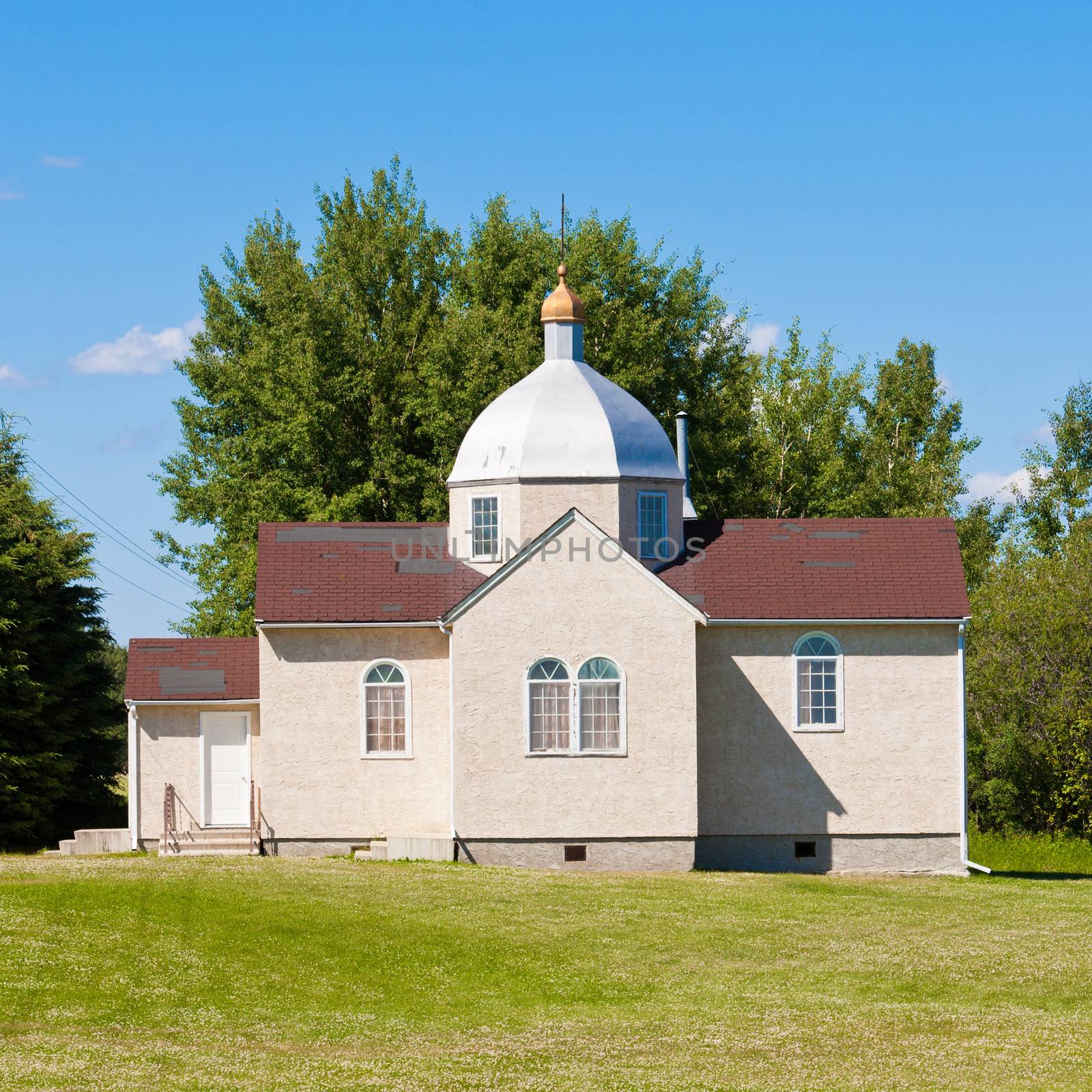 Small Ukrainian orthodox christian church edifice by PiLens