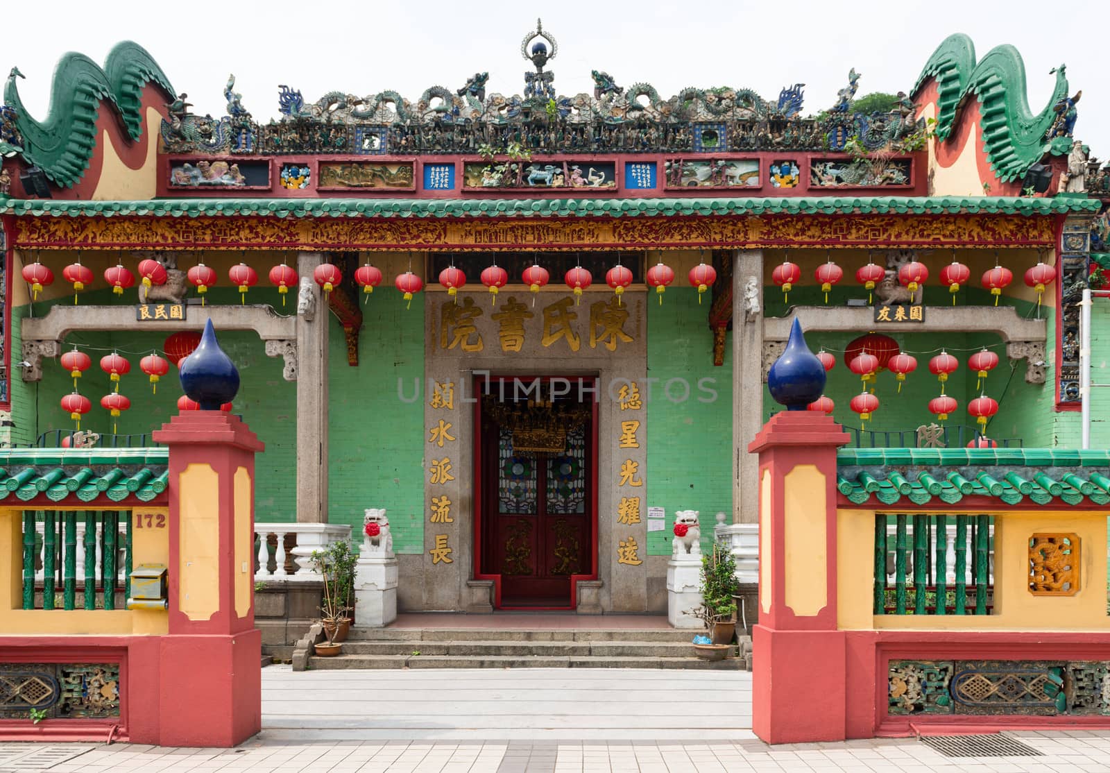 Enterance in traditional Chinese temple. Sin Sze Ya temple in Kuala Lumpur, Malaysia.