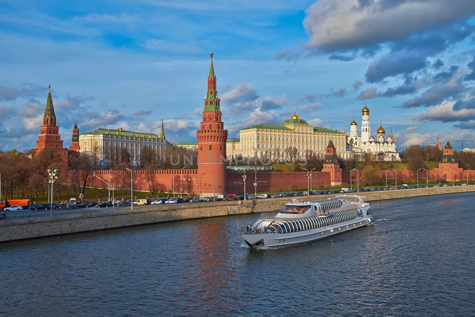 View of the Moscow Kremlin and the river