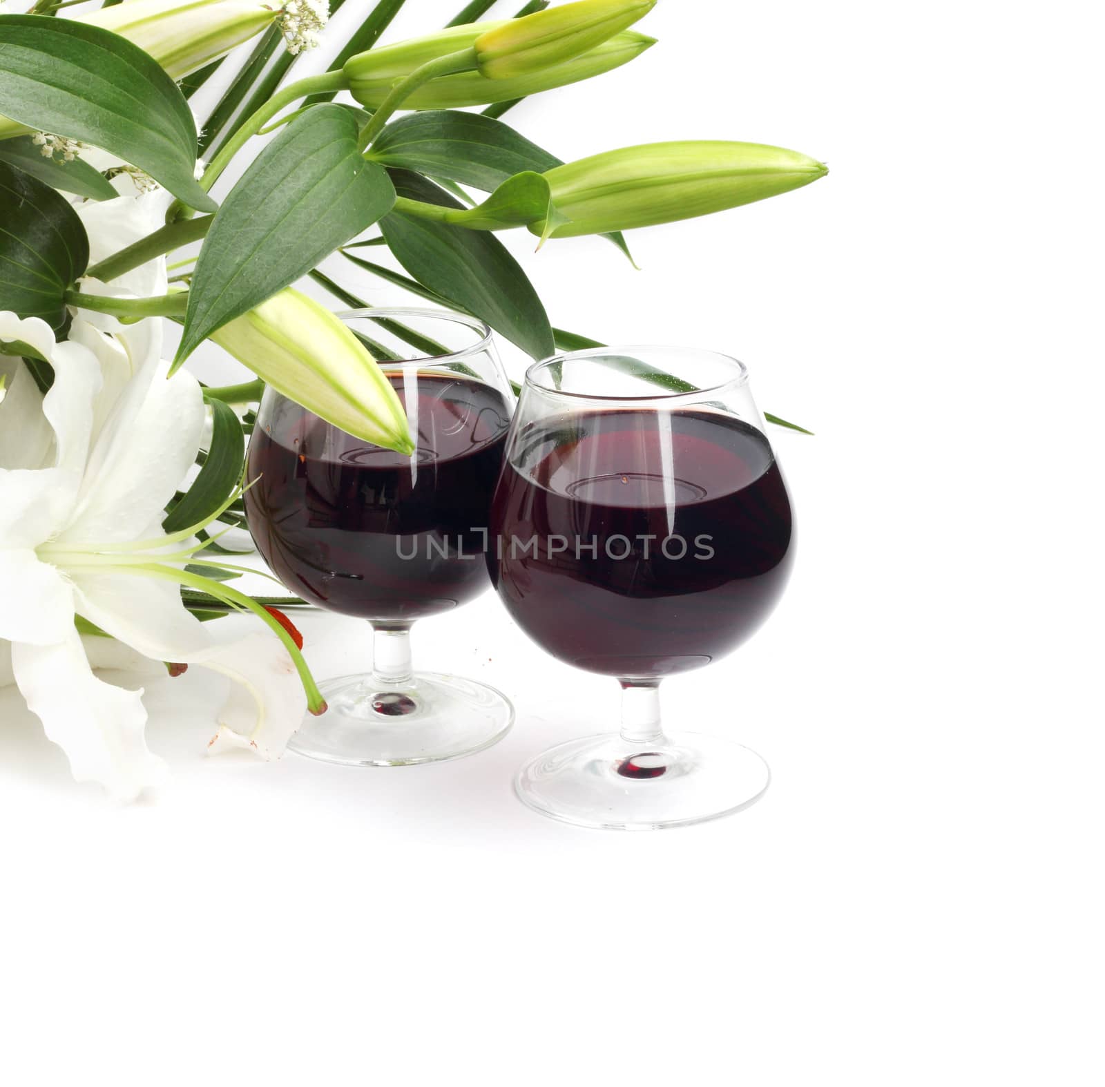 Wine and flowers by destillat