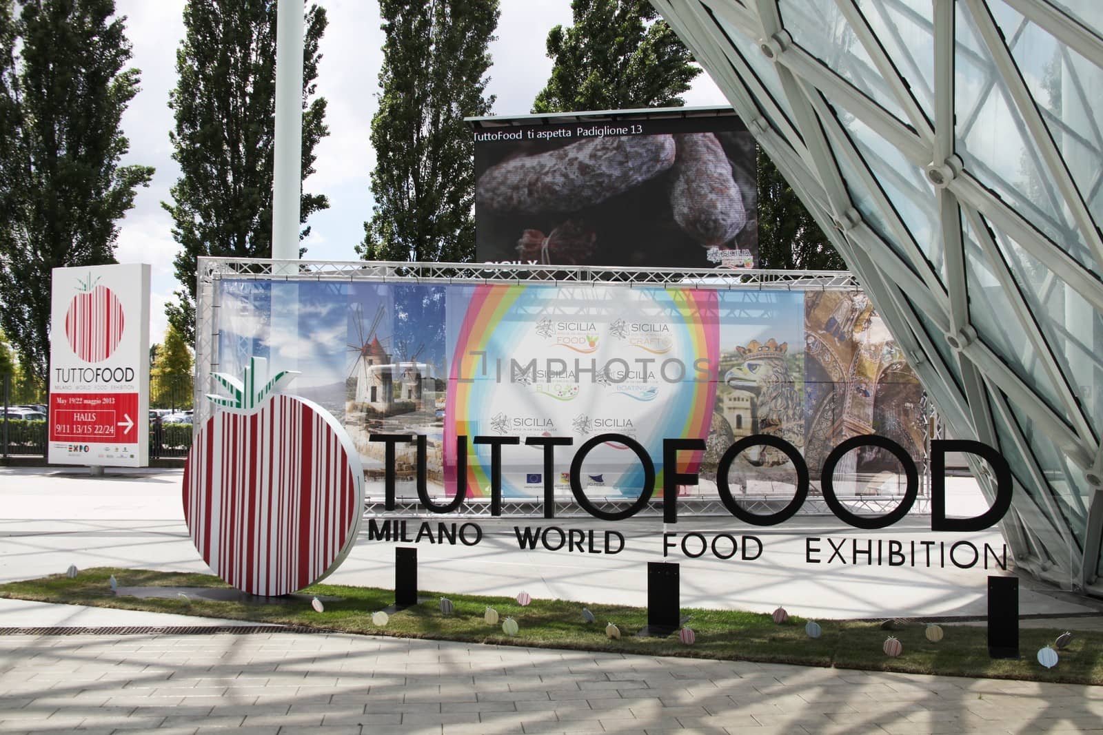 Entering Tuttofood 2013, Milano World Food Exhibition.