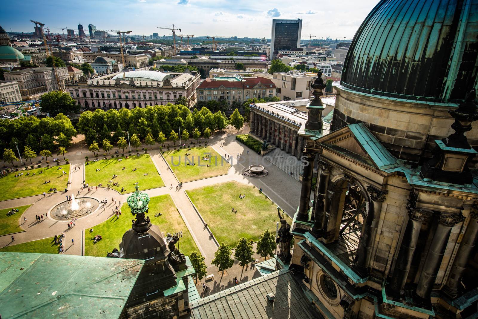 Lustgarten from Berlin Cathedral by inarts