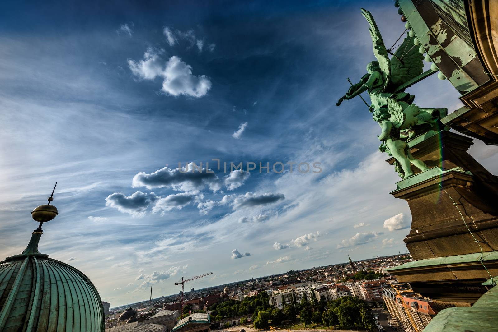 Angel of Berliner Dom by inarts