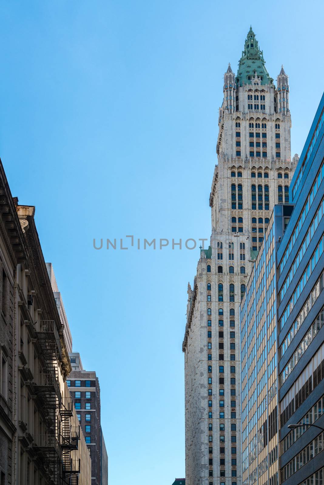 Impressive Manhatten buildings as seen from upwards from the streets