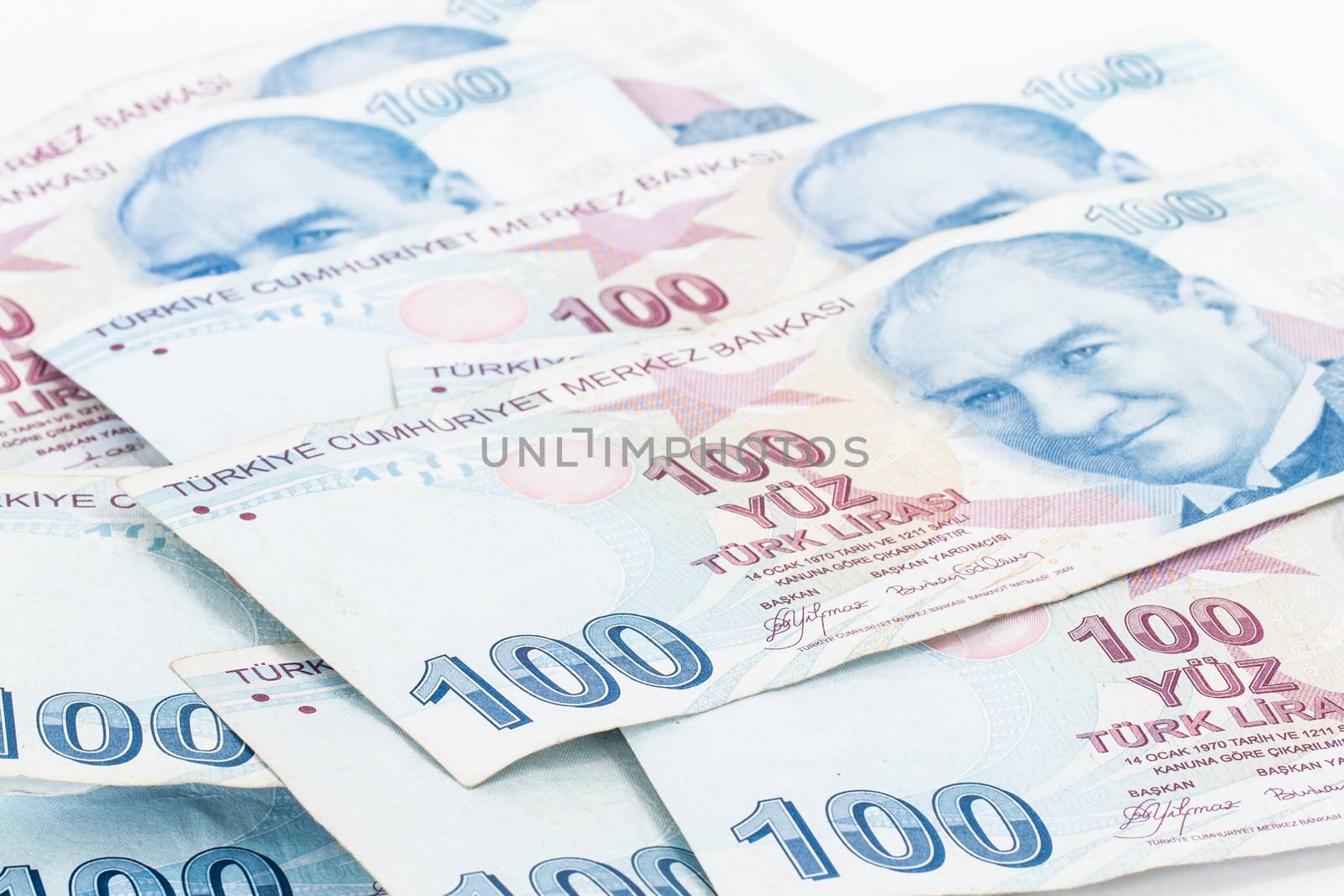 Close up view of one hundred Turkish lira banknotes.