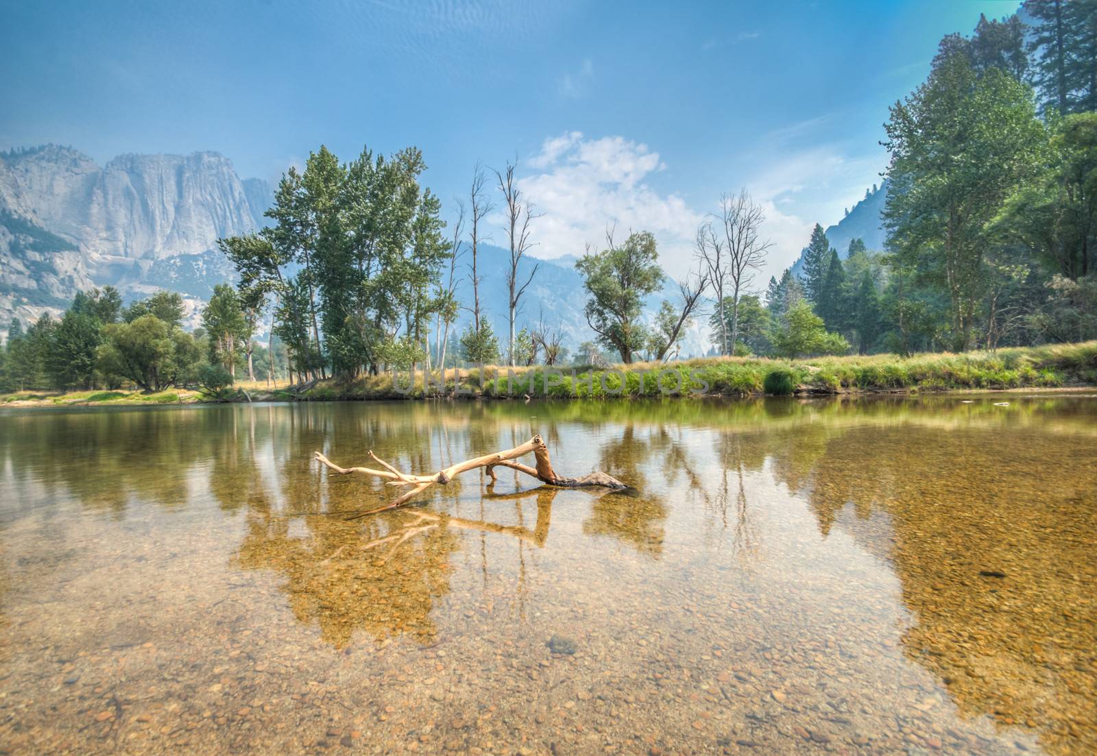 Yosemite river view with ble sky