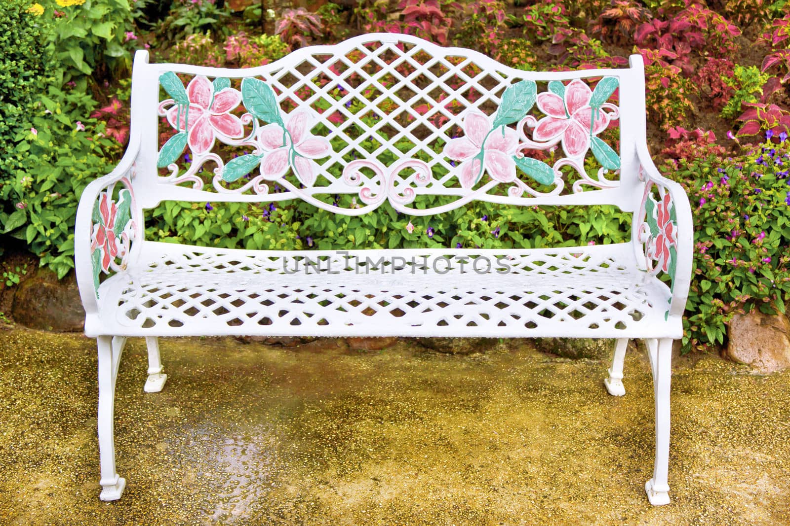 Side view of bench in garden by sutipp11