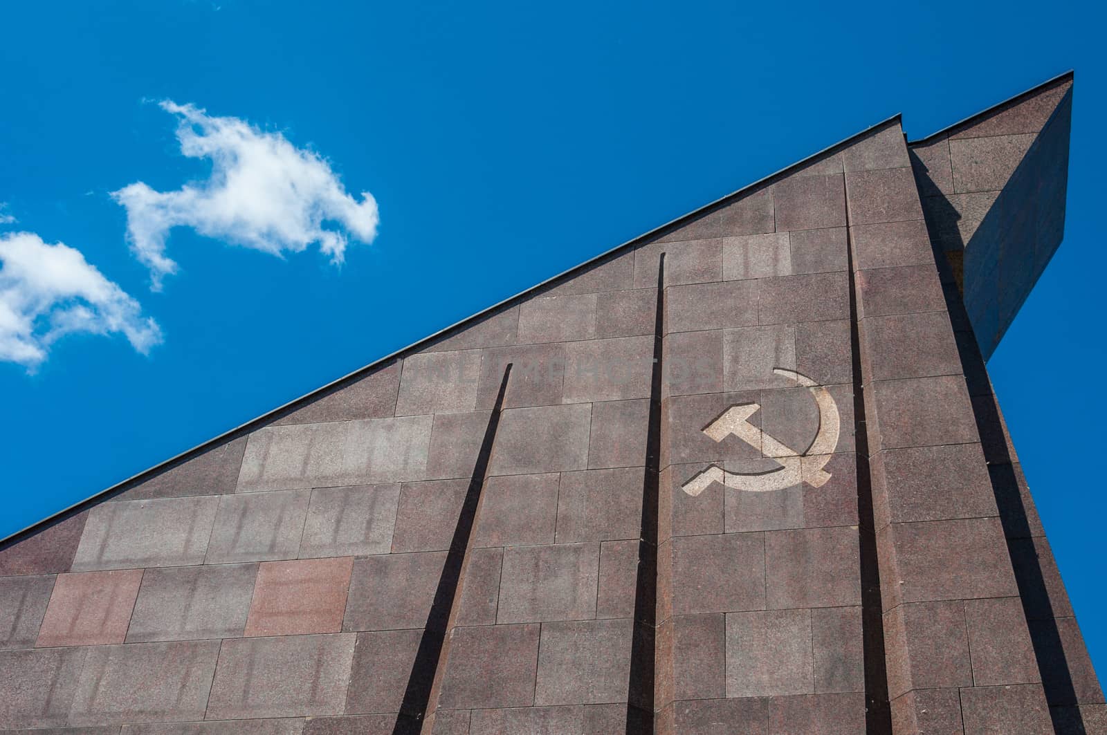 Soviet War Memorial by Jule_Berlin