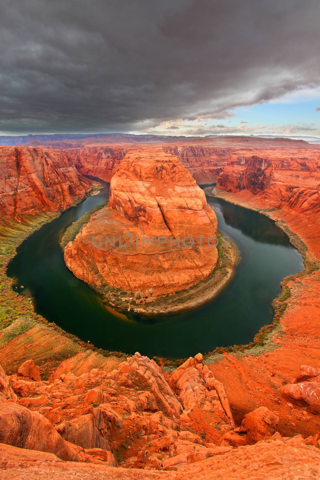 Horseshoe Bend Colorado River by Wirepec