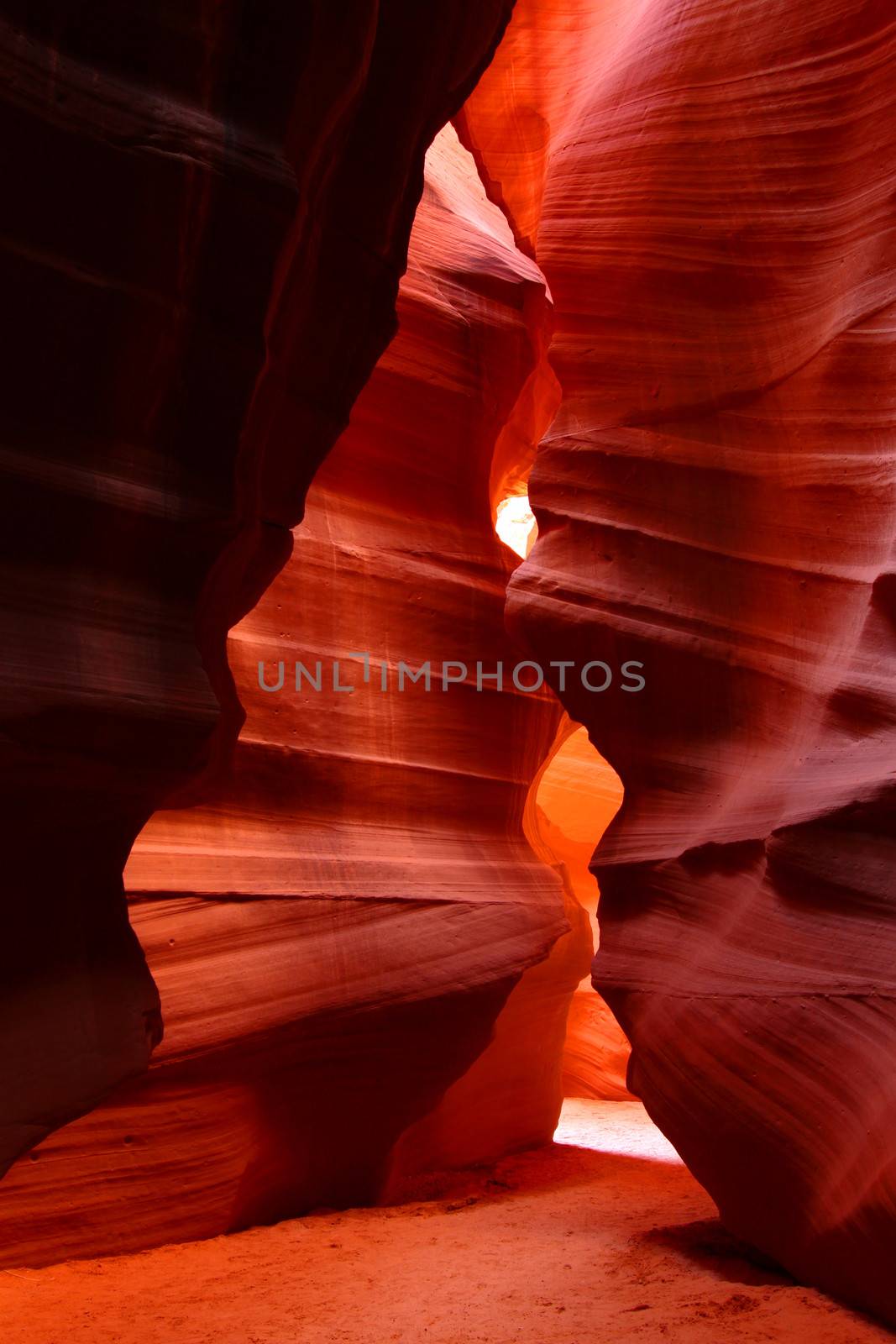 Antelope Canyon Scenery by Wirepec