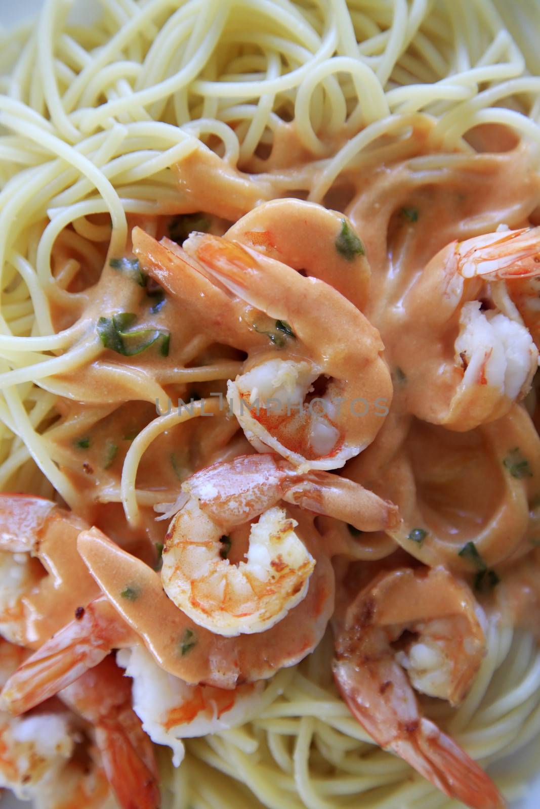 Spaghetti with shrimp and red souse