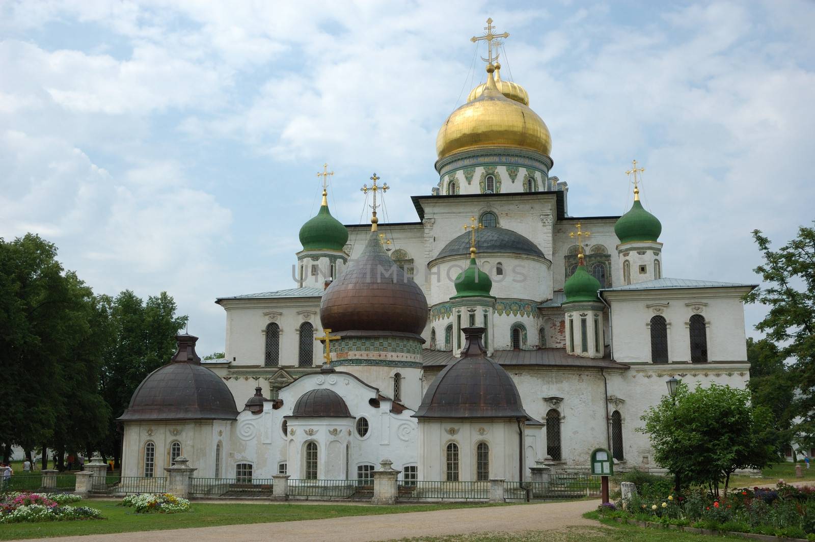 Cathedral in New Jerusalem monastery, Russia  by wander