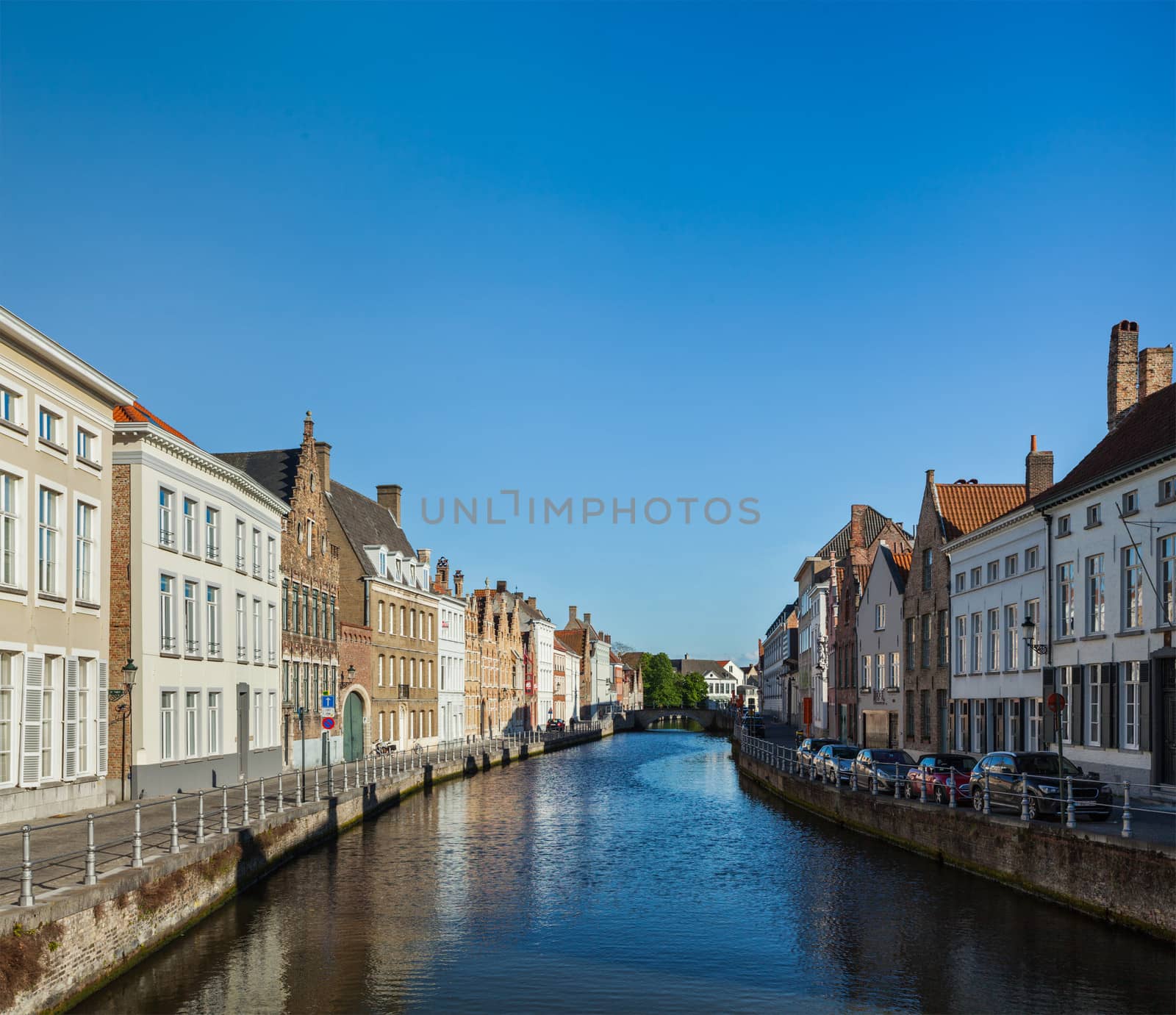 Canal and medieval houses. Bruges (Brugge), Belgium