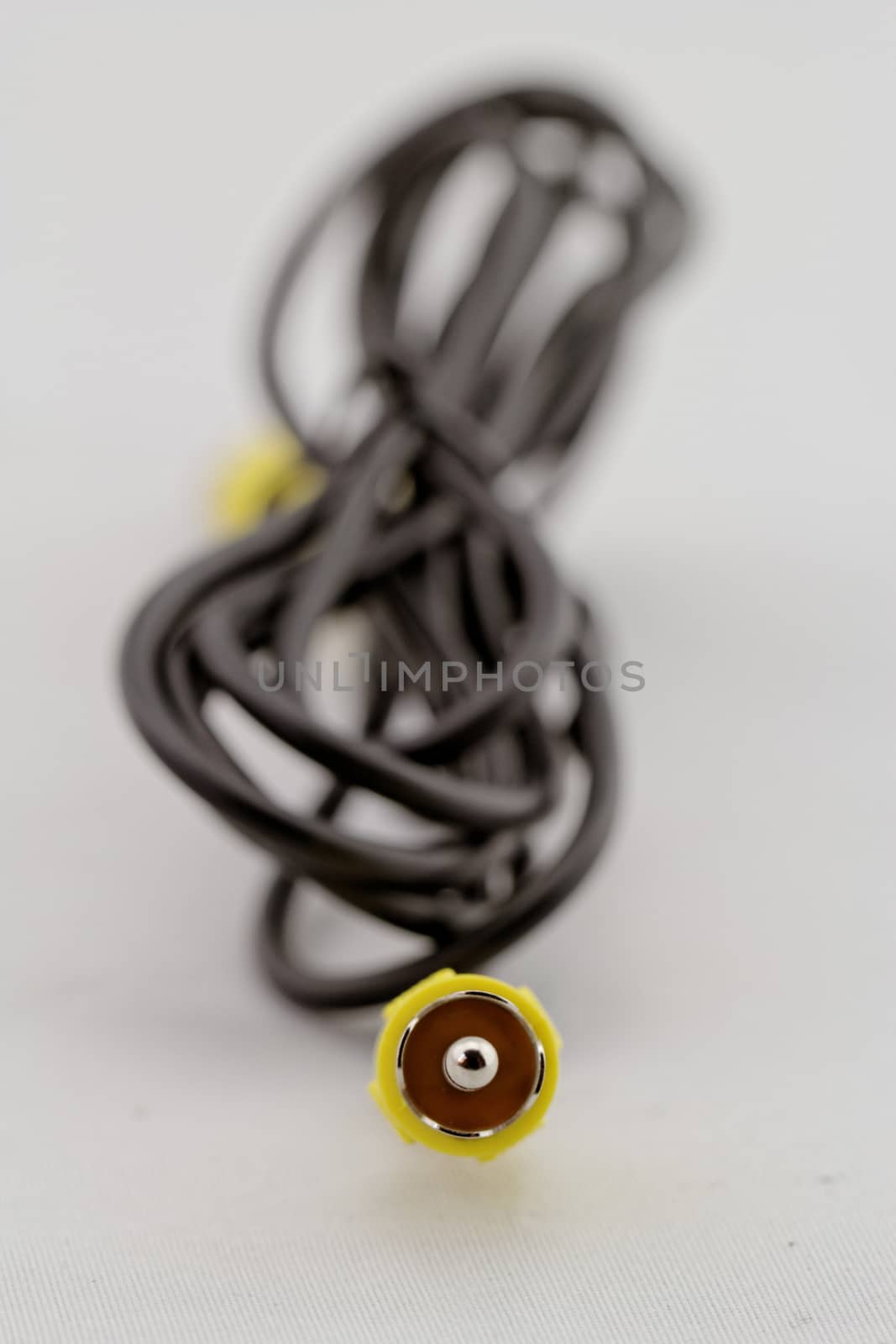 yellow rca cable by NagyDodo