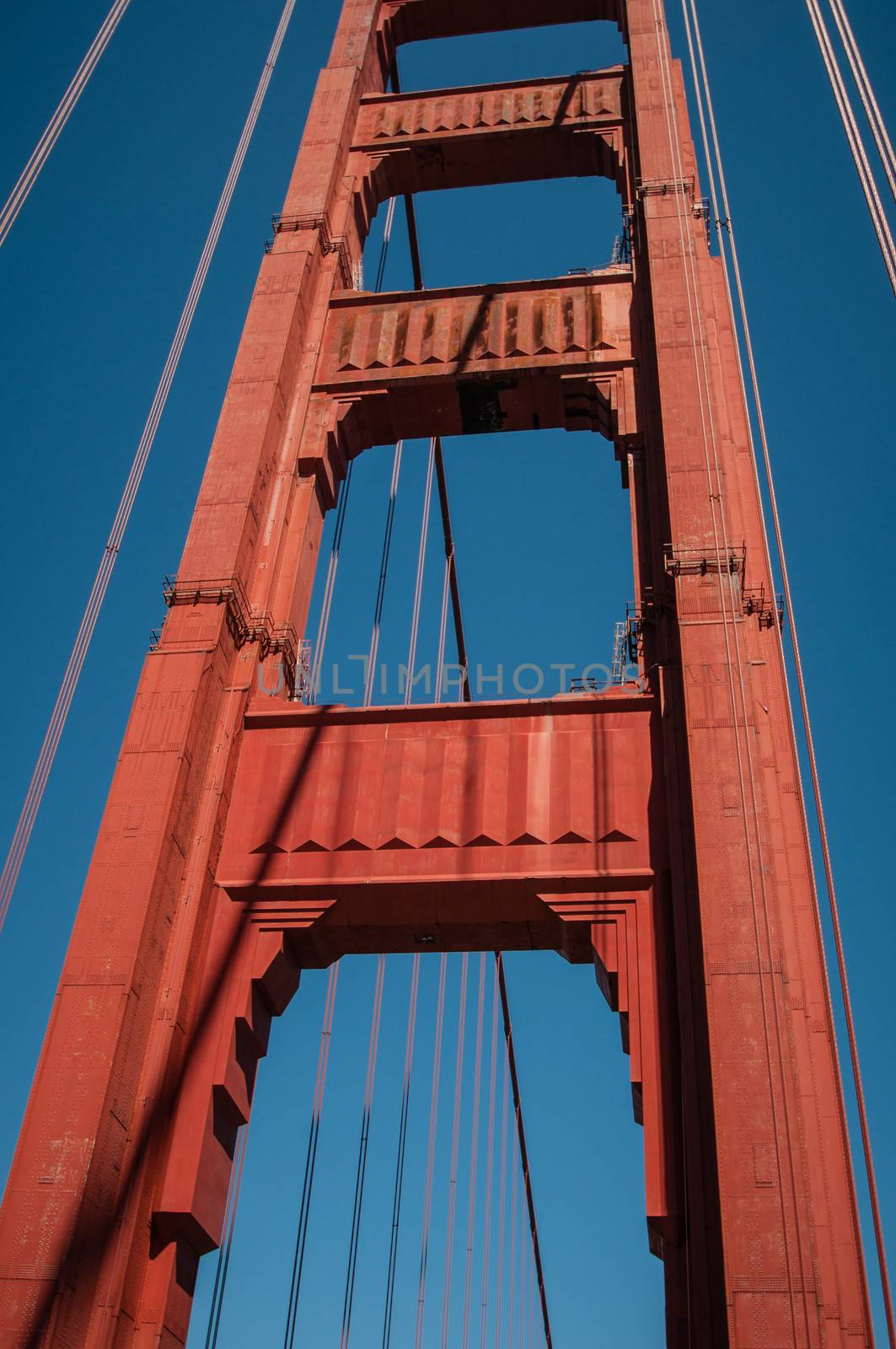 Pillar Golden Gate Bridge by weltreisendertj