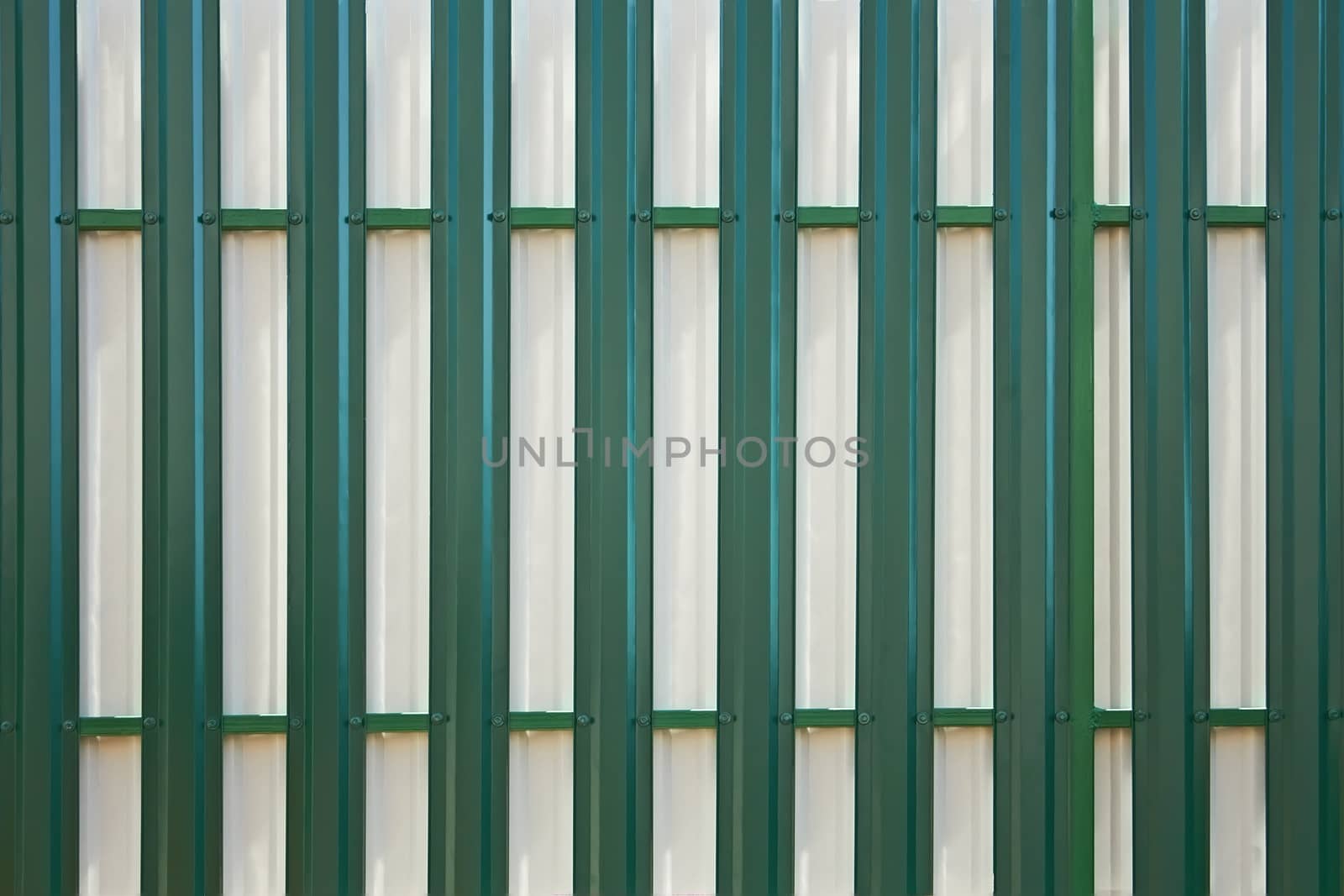 Back side of the metal fence  by qiiip