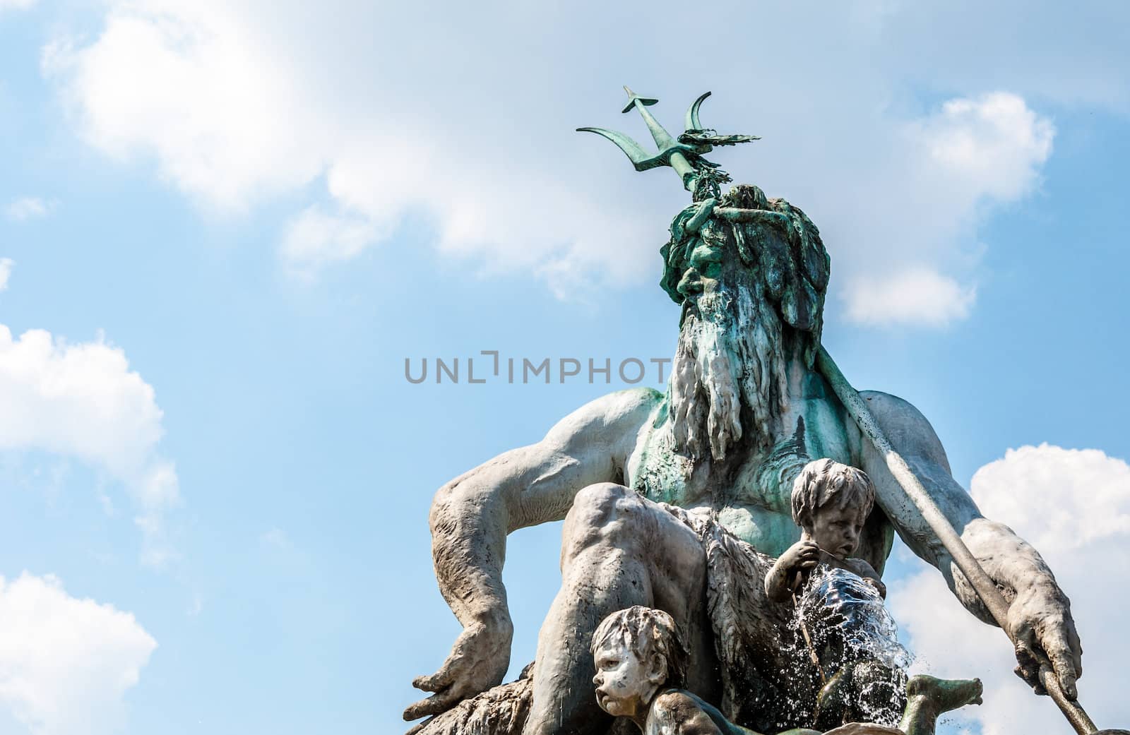 Neptunbrunnen by Jule_Berlin