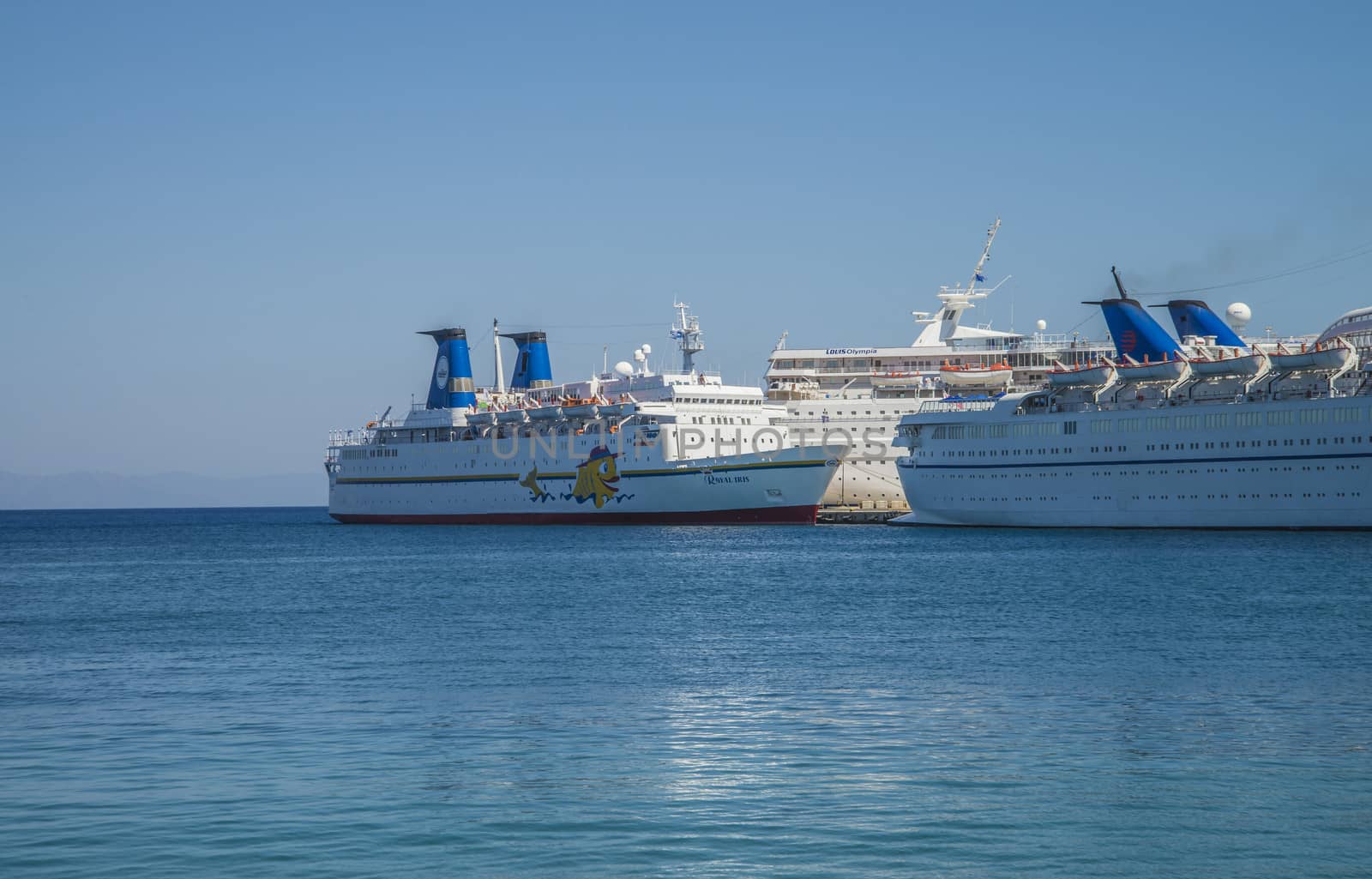 cruise ship in mandraki harbour by steirus