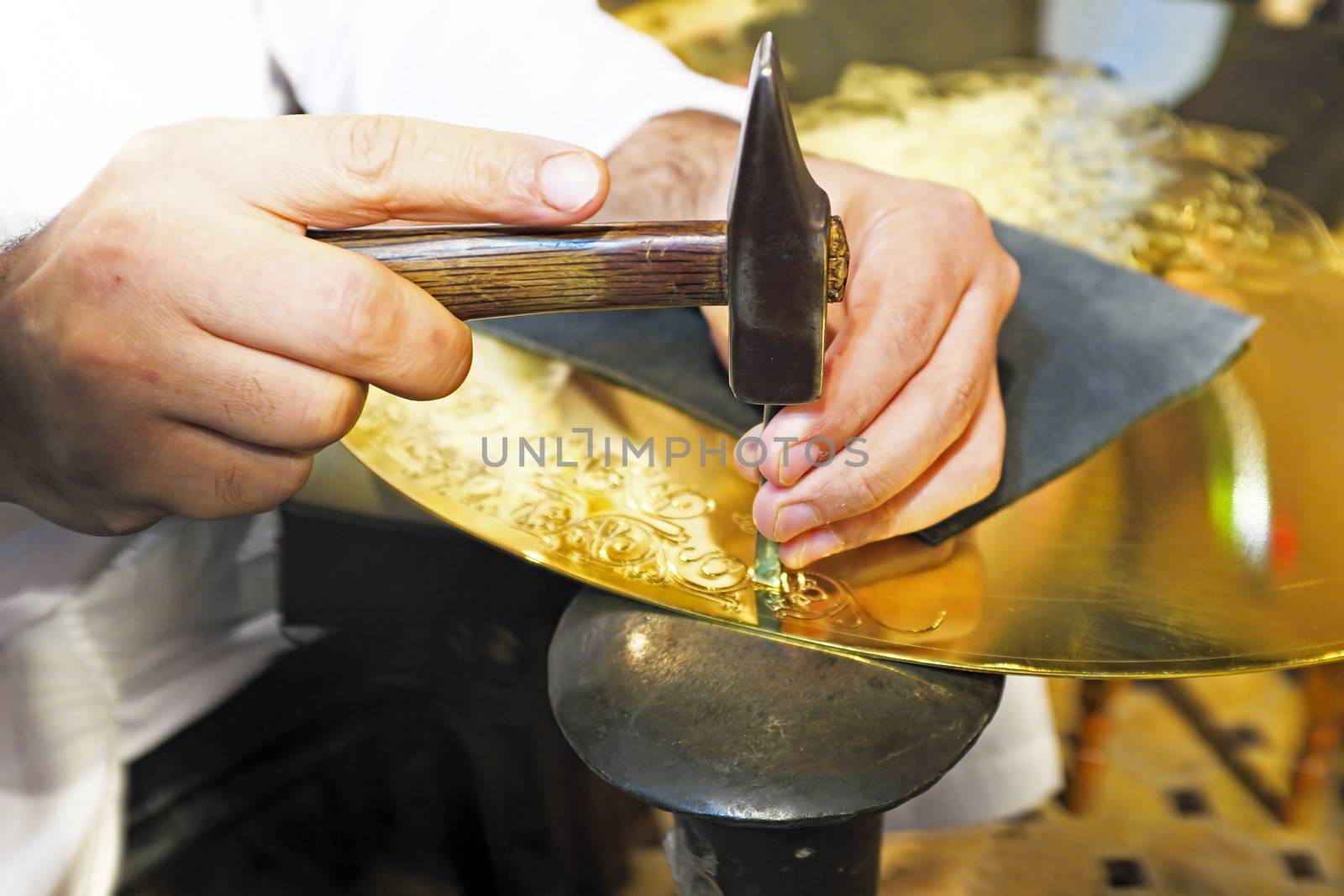 Making antique arabic handicrafts