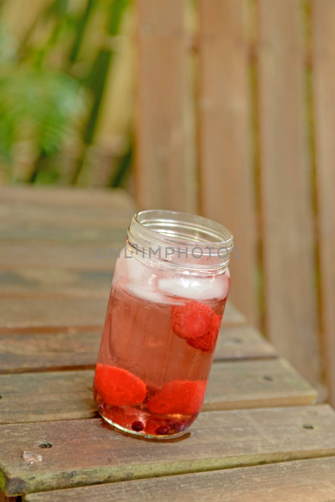 strawberry lemonade in mason jar
