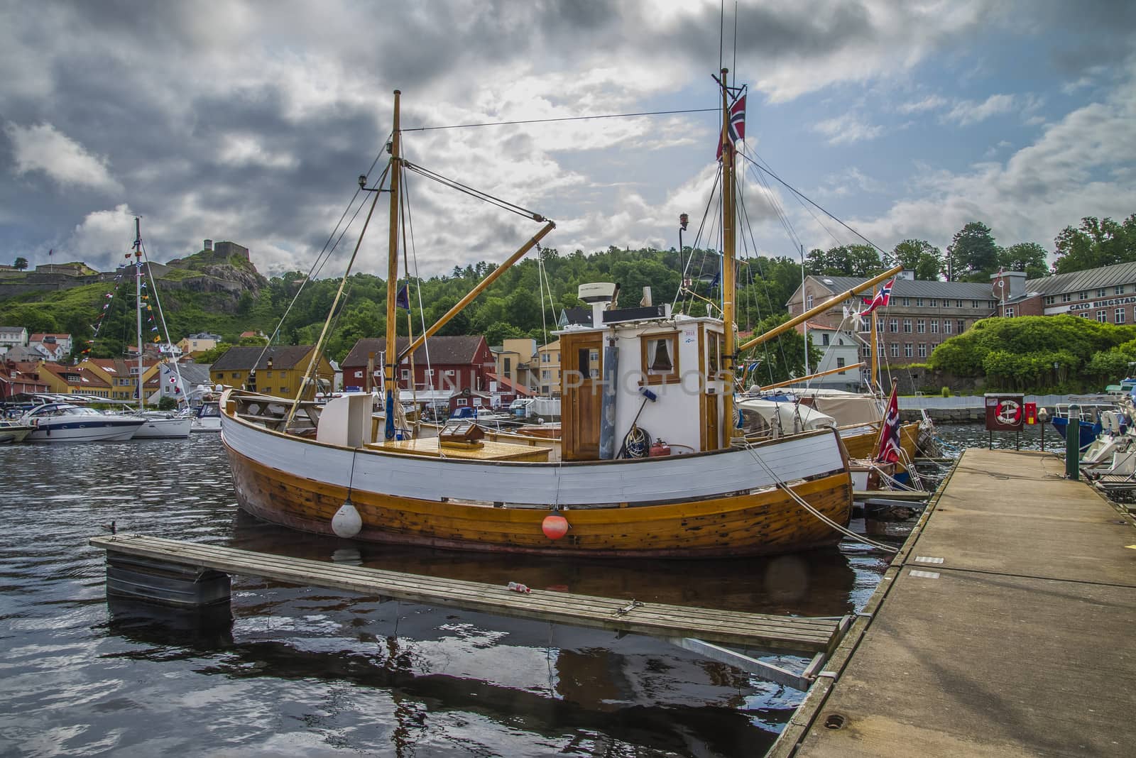 Exhibition of boats in the port of Halden, photo 6 by steirus
