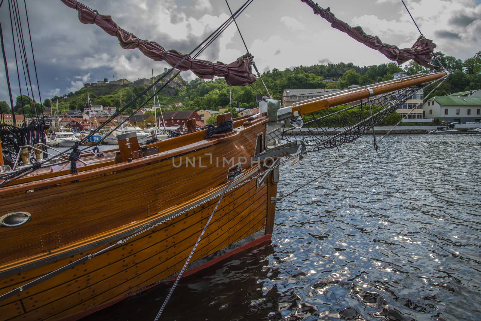 The boats are on show at the harbor during Halden food and harbor festival which is held every year on the last weekend of June. There are both wooden boats and fiberglass boats and large and small boats.