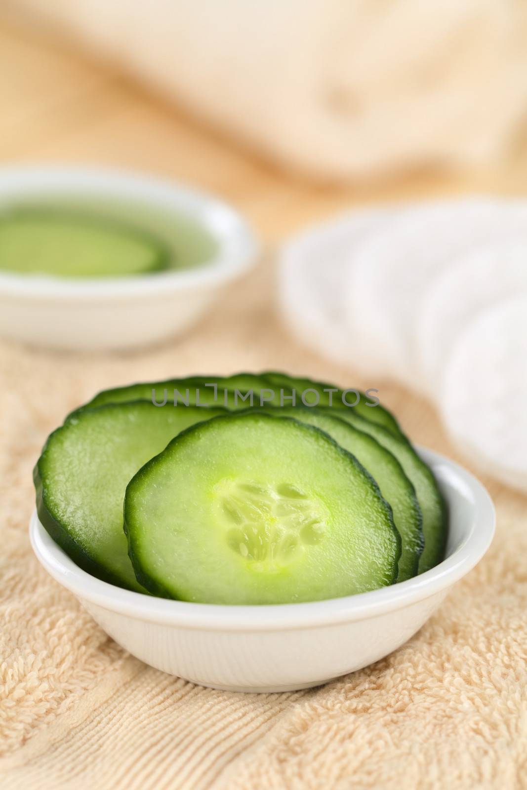 Cucumber Slices as Natural Moisturizer by ildi