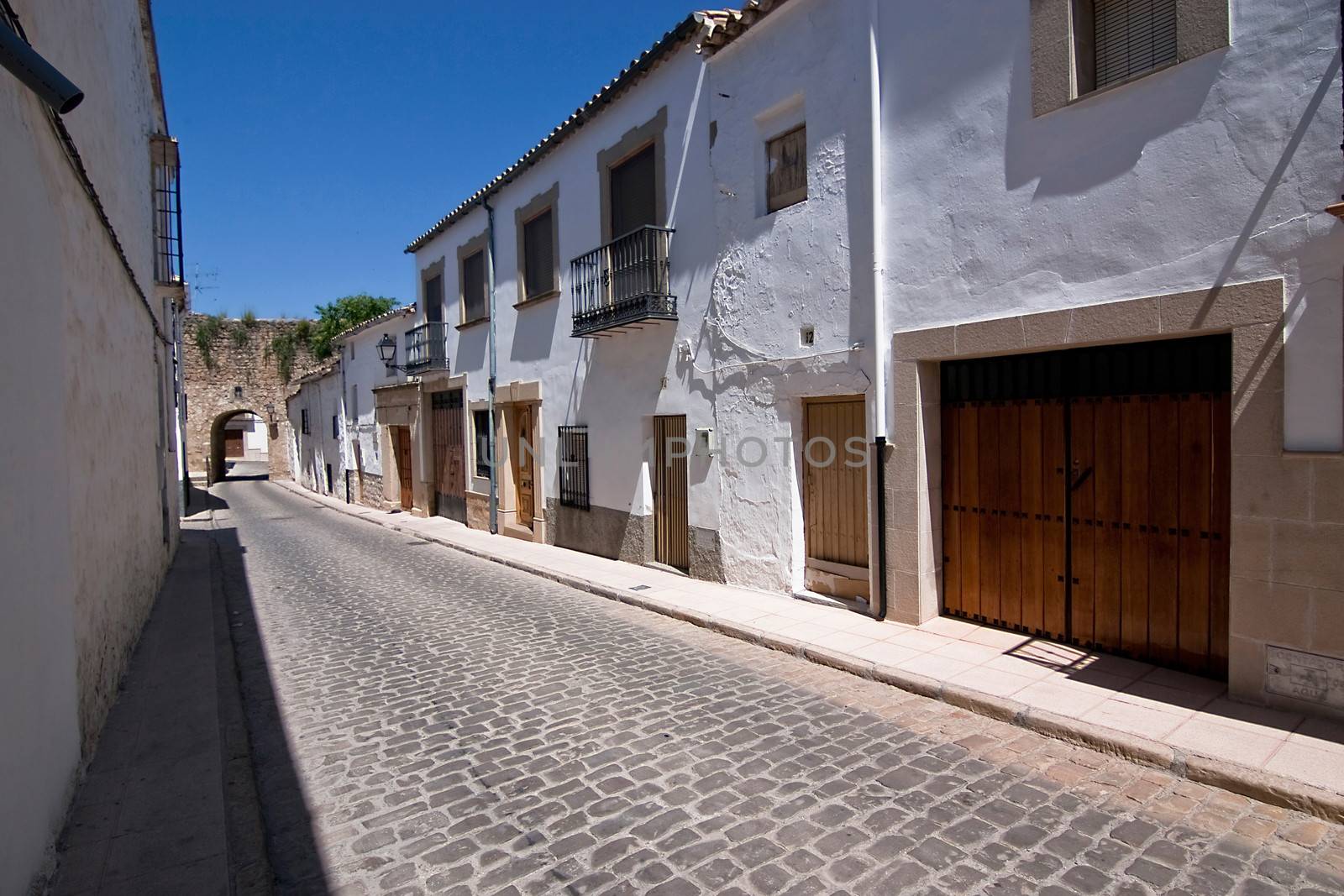 Street of Sabiote and Arabic door, Sabiote, Jaen province, Andalusia, Spain
