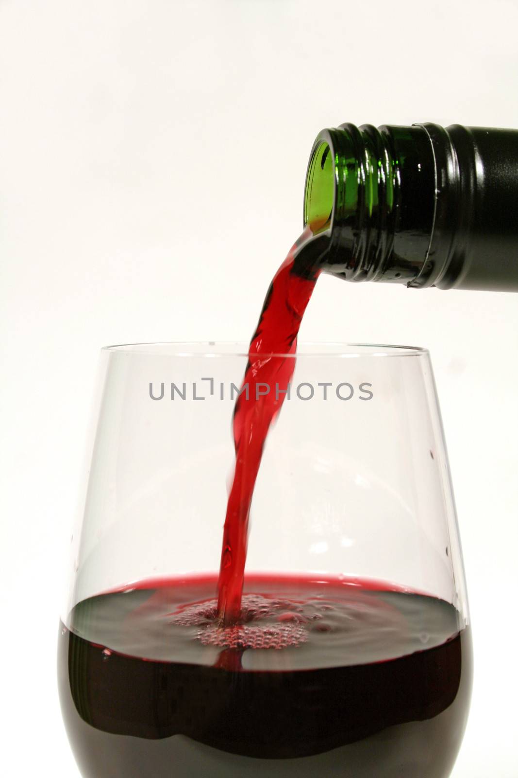 Pouring A Red 3 by jabiru