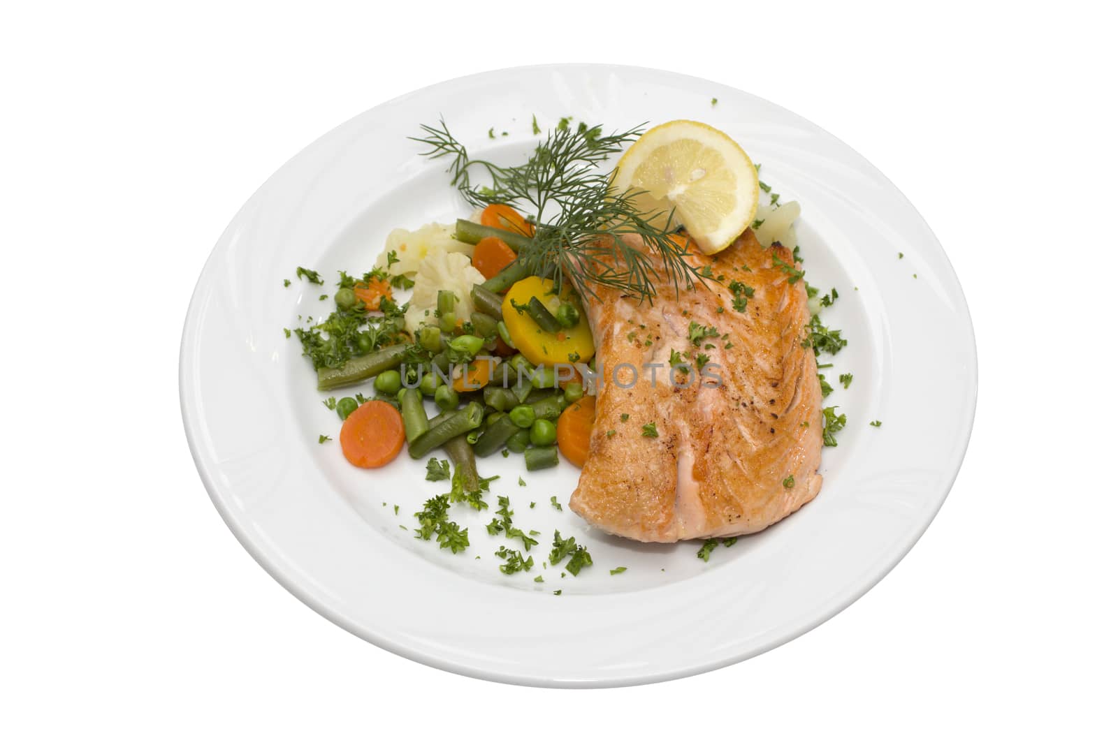 Grilled salmon and vegetables 