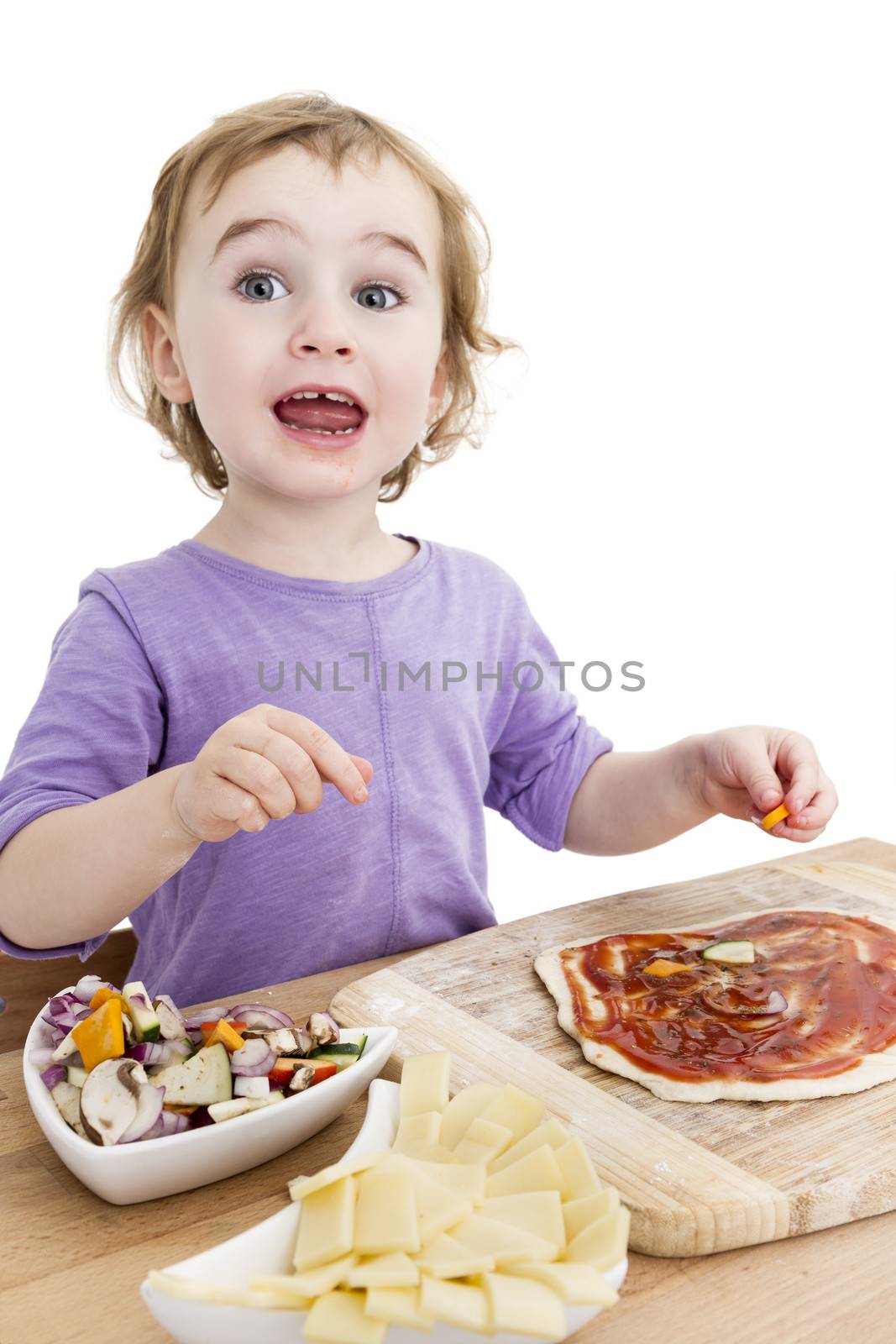 child making pizza by gewoldi