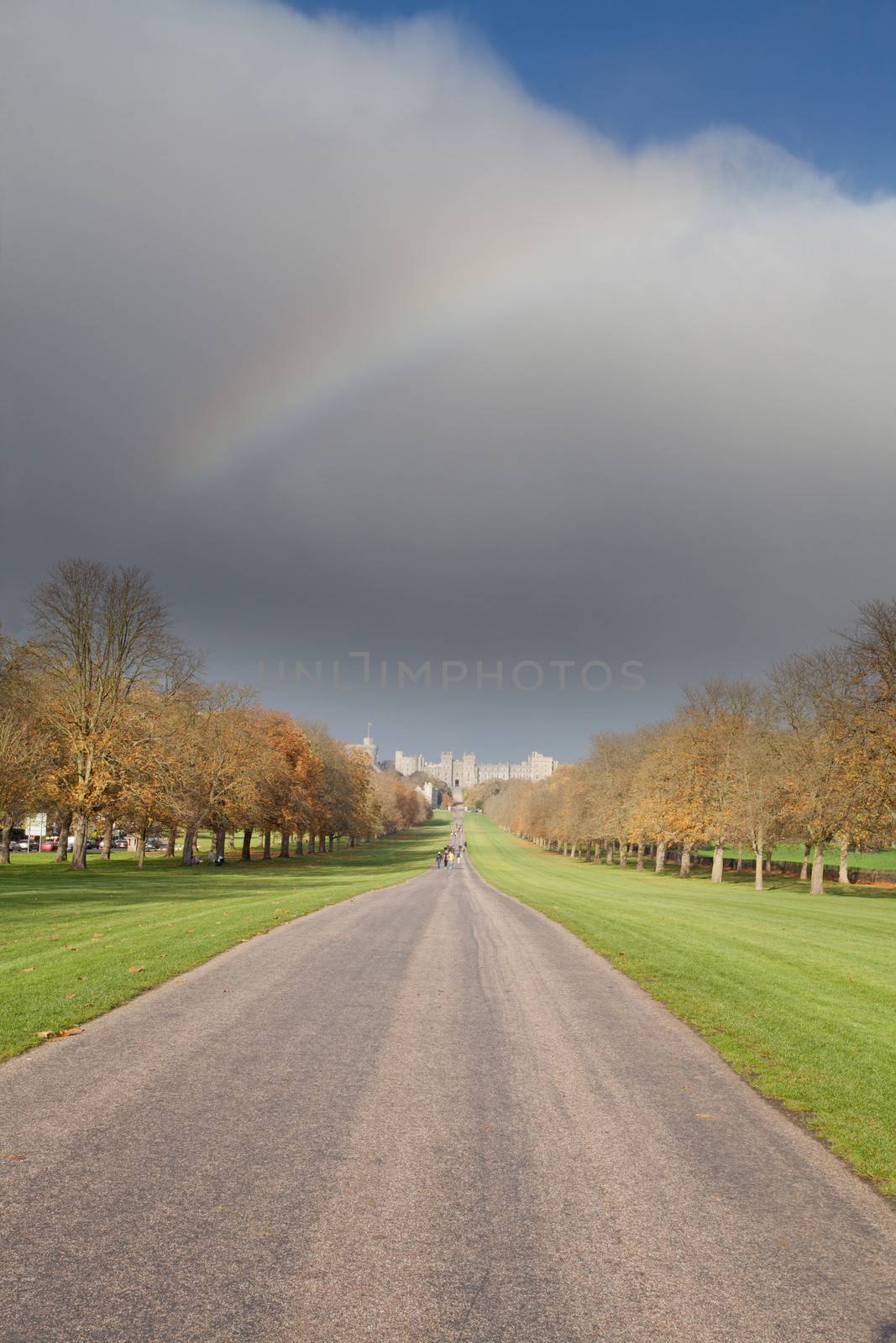 Rainbow over Windsor Castle by olliemt