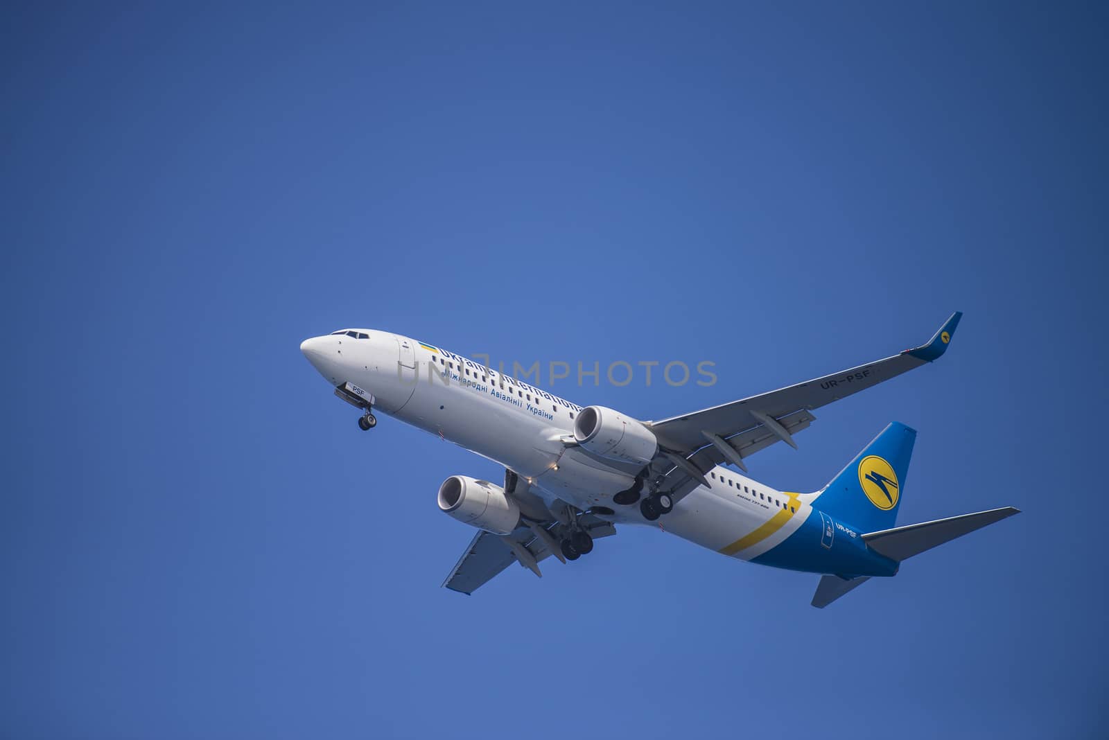 Boeing 737-800, Ukraine. The pictures of the planes are shot very close an airport just before landing. September 2013.