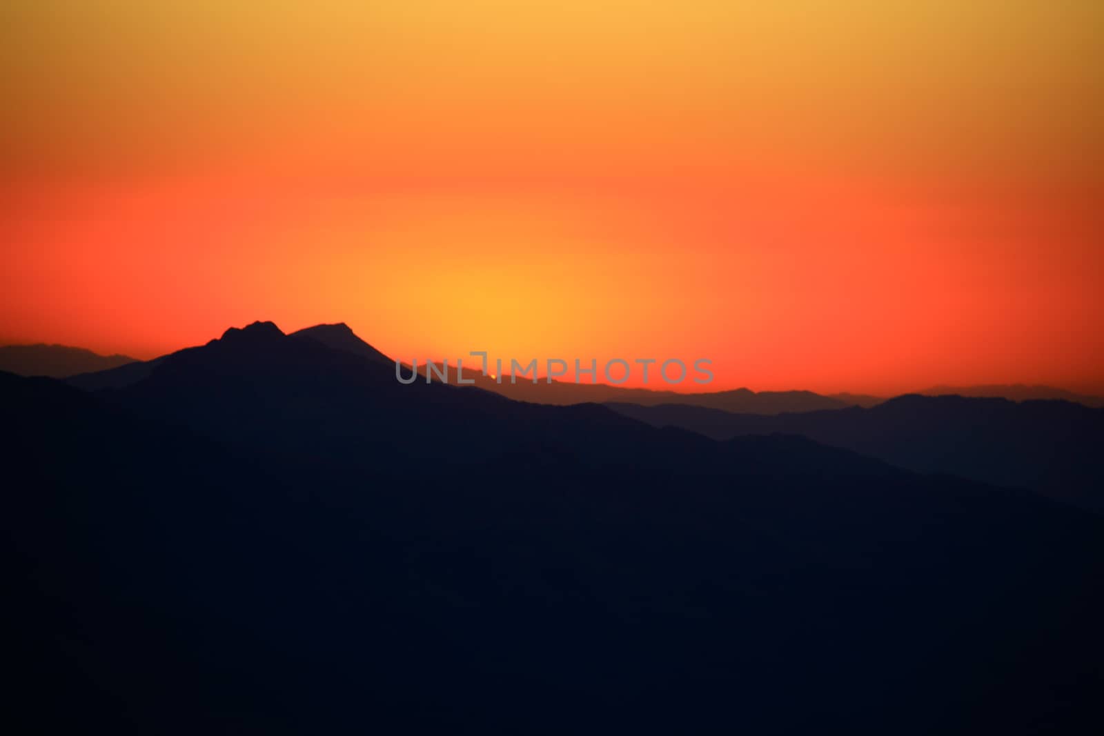 Sunrise from nemrut mountain by mturhanlar