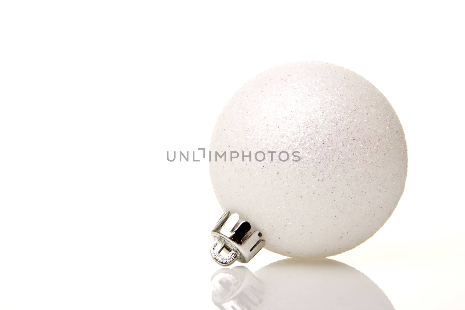  white christmas bauble 