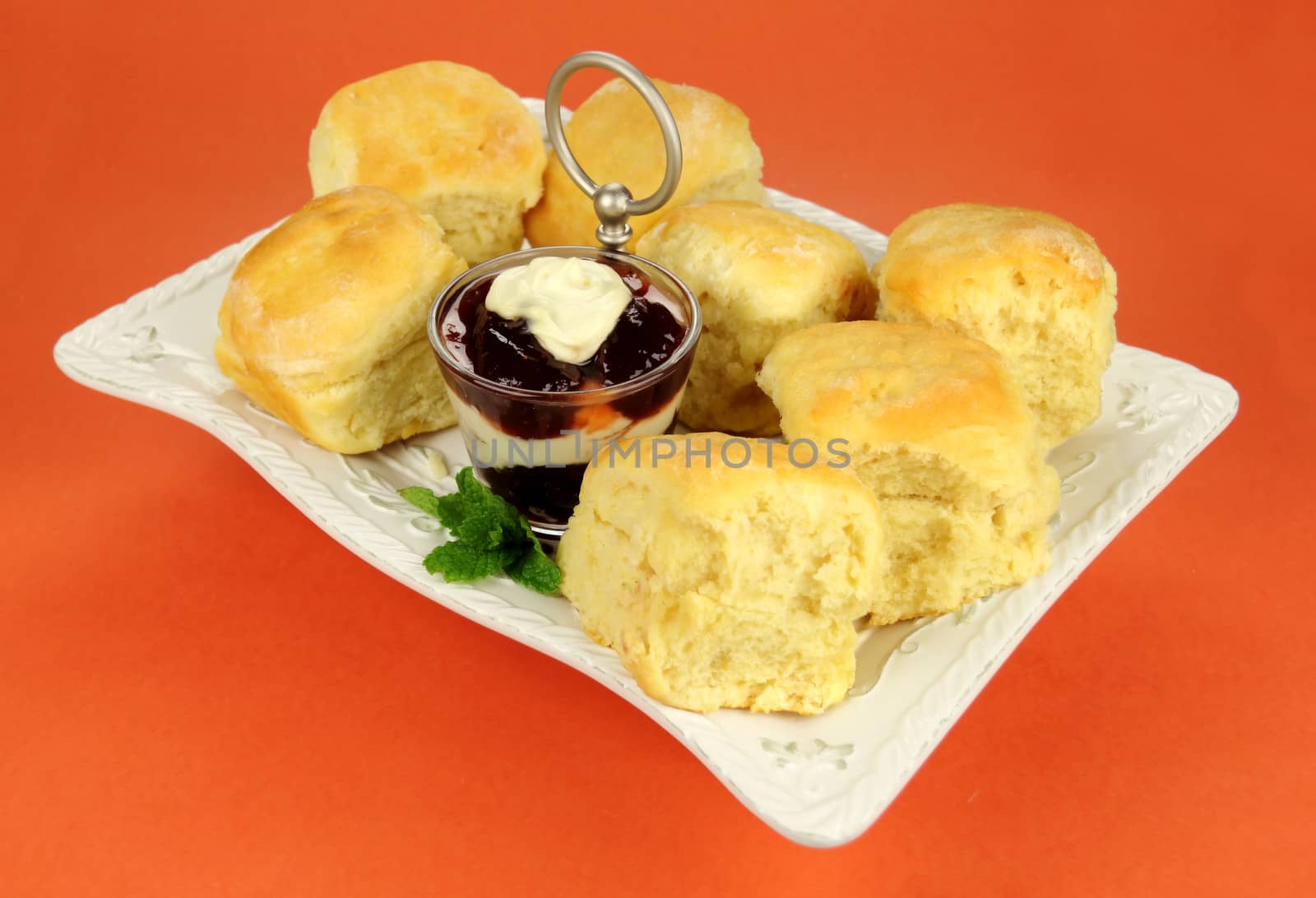 Scone Tray by jabiru