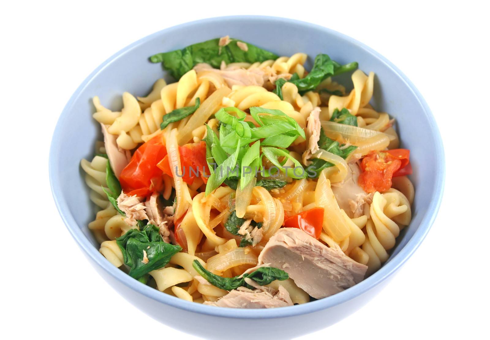 Delicious tuna spinach and tomato pasta ready to serve.