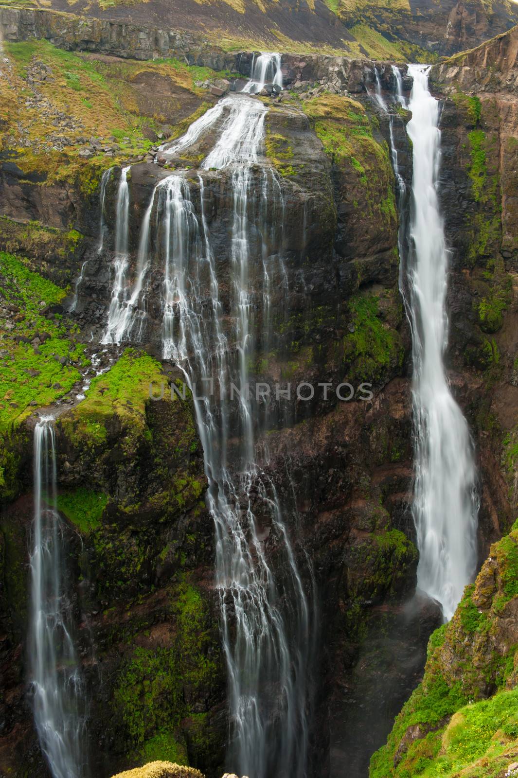 Glymur is the highest of the Icelandic waterfalls. It is located on the west of the island. 