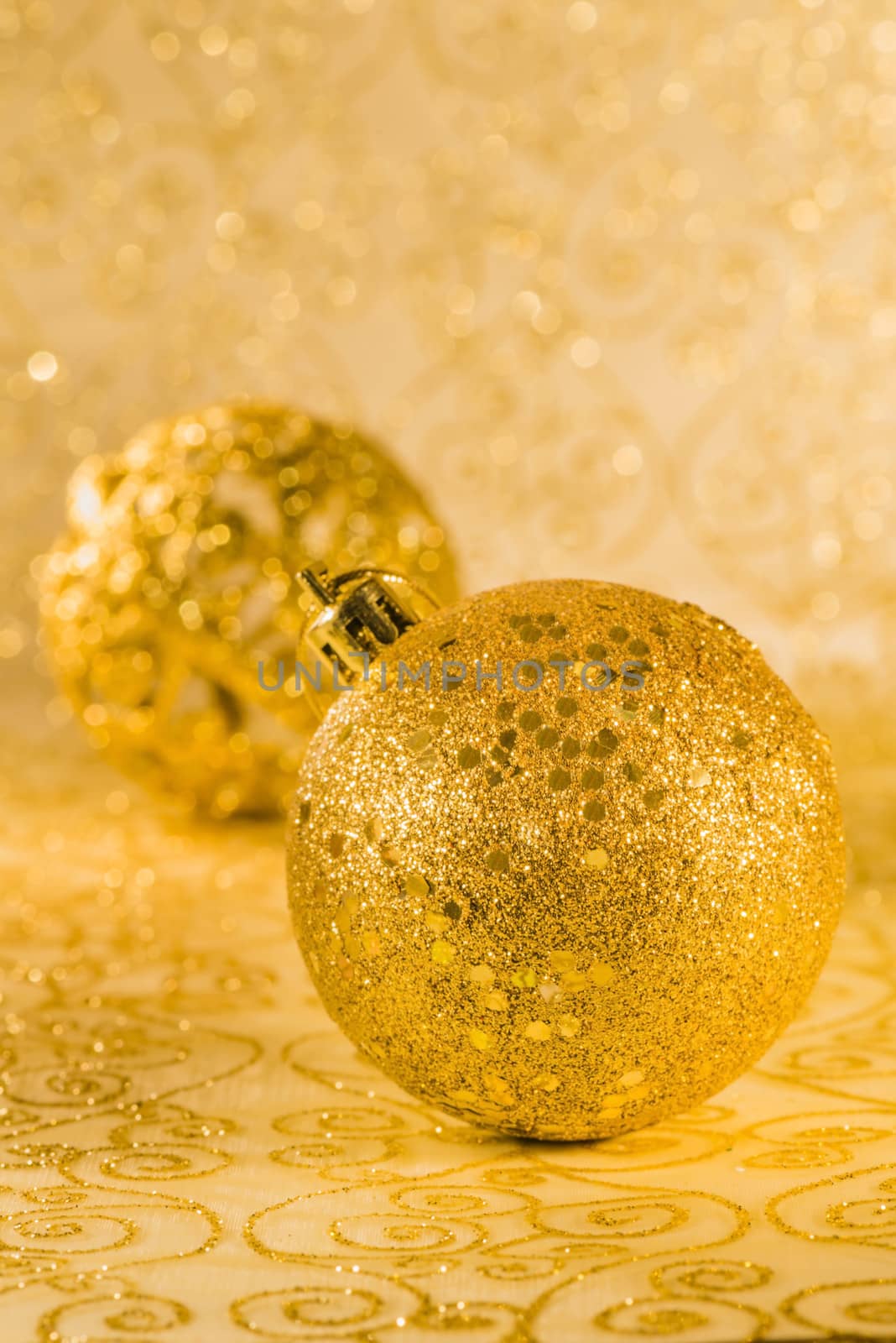 Golden chtistmas decorations by alexandrum01
