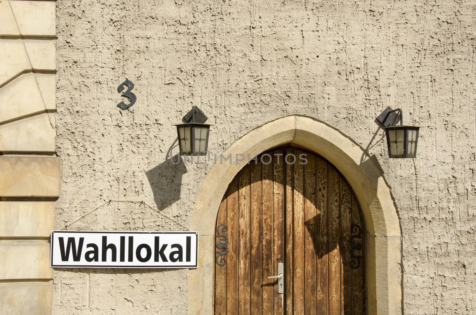 German sign for elections on a house wall, Wahllokal