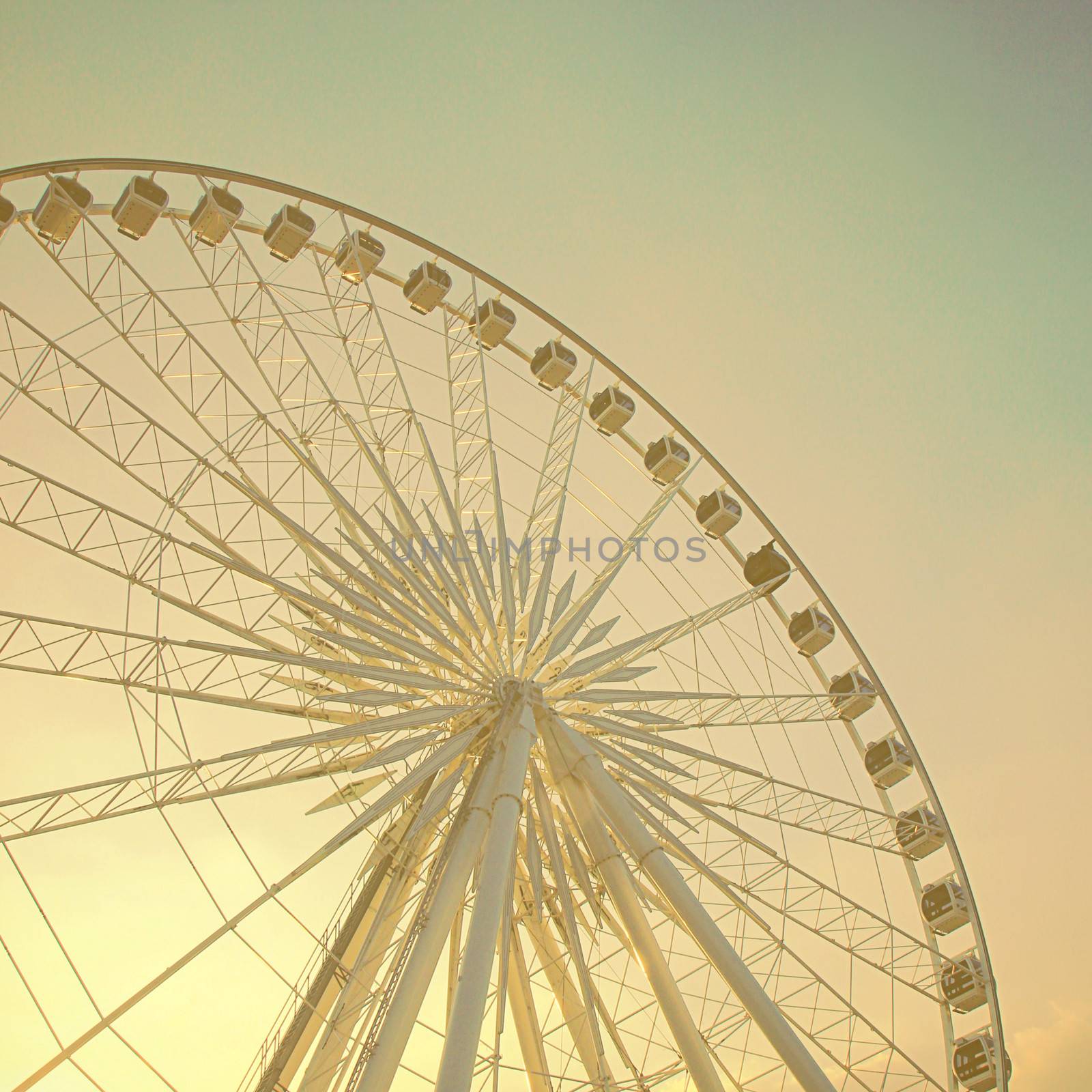 Ferris wheel with retro effect by nuchylee