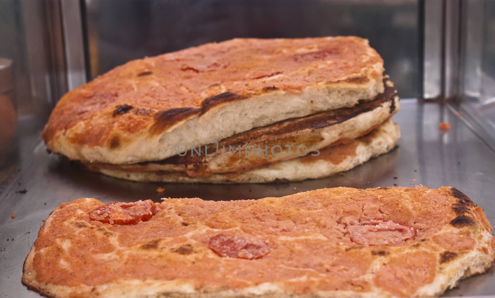 sicilian traditional pizza sfincione