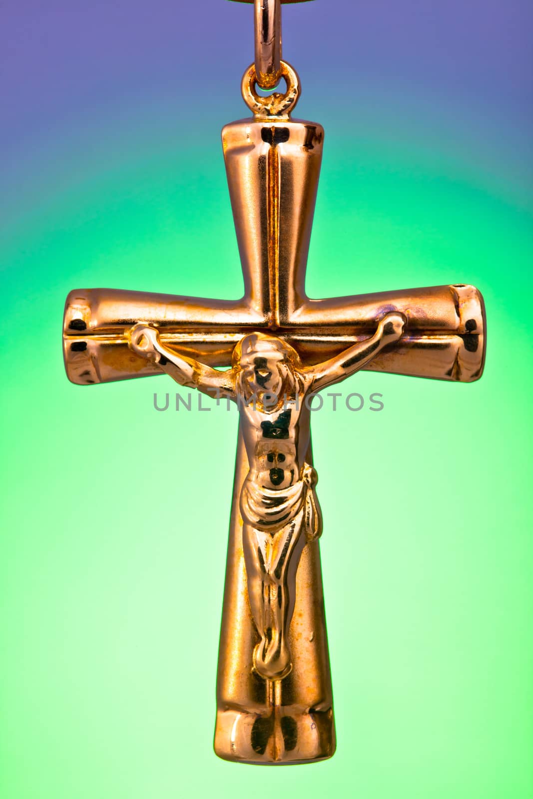 A Precious gold pendant, ideal like gift