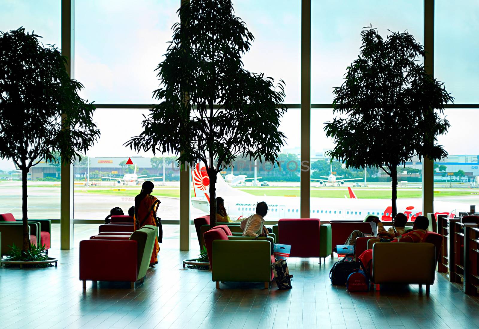 Lounge at Changi  Airport by joyfull