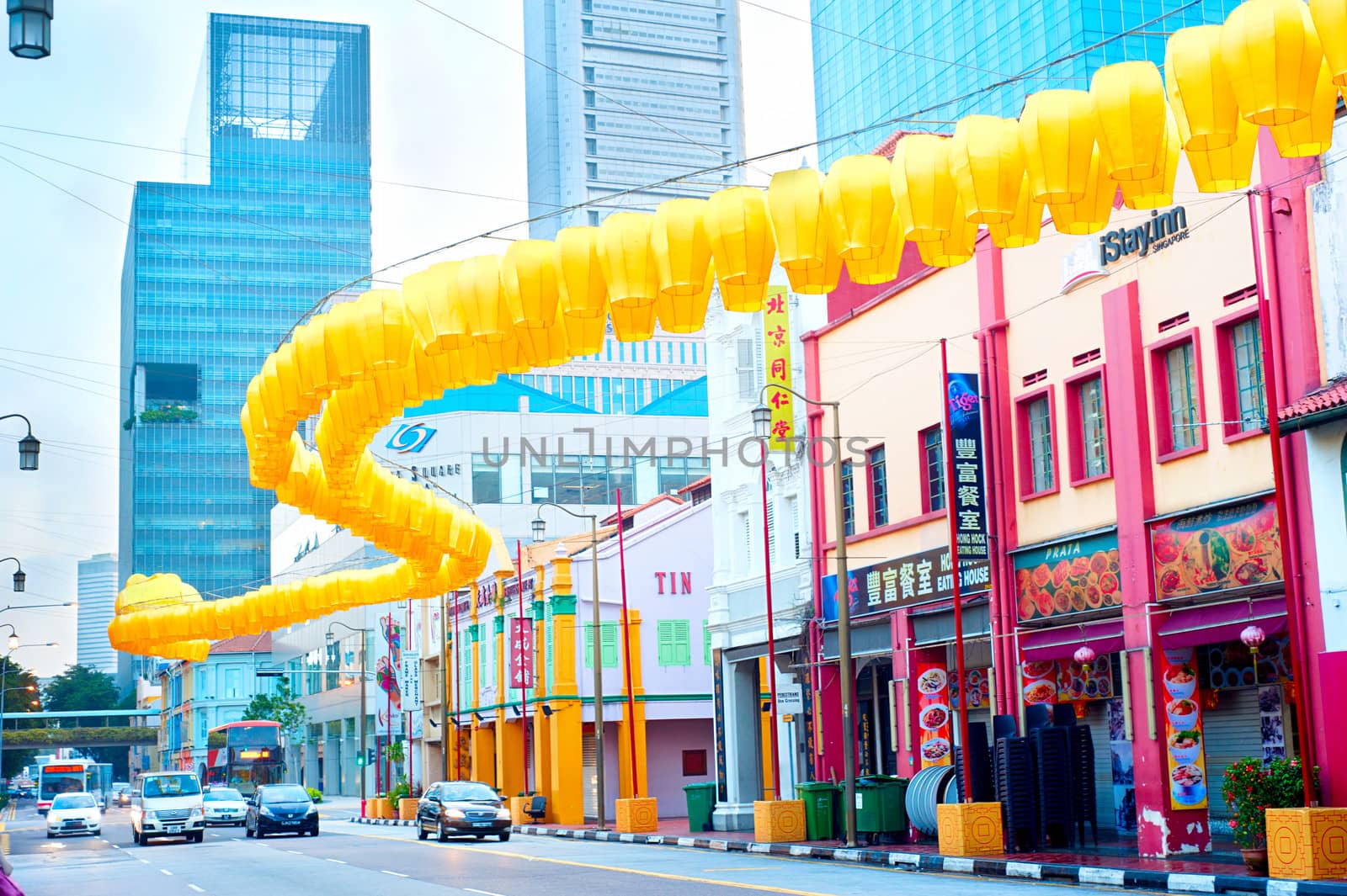 Singapore Chinatown street by joyfull